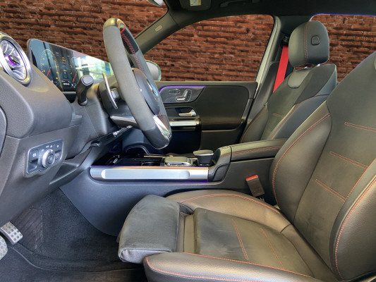 MERCEDES-BENZ GLB 35 AMG 4 MATIC - 12