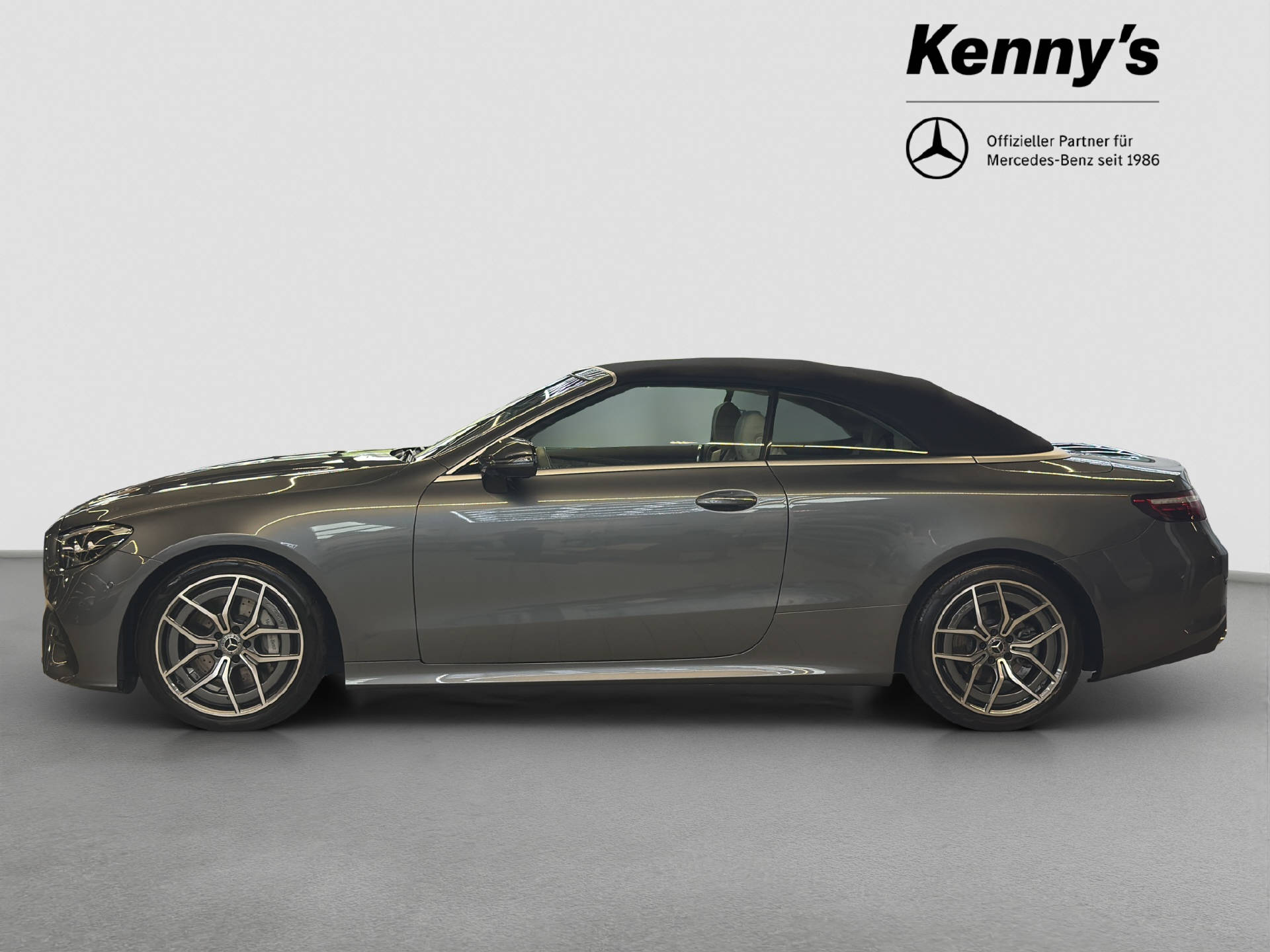 MERCEDES-BENZ E 300 AMG Line Cabriolet - 3