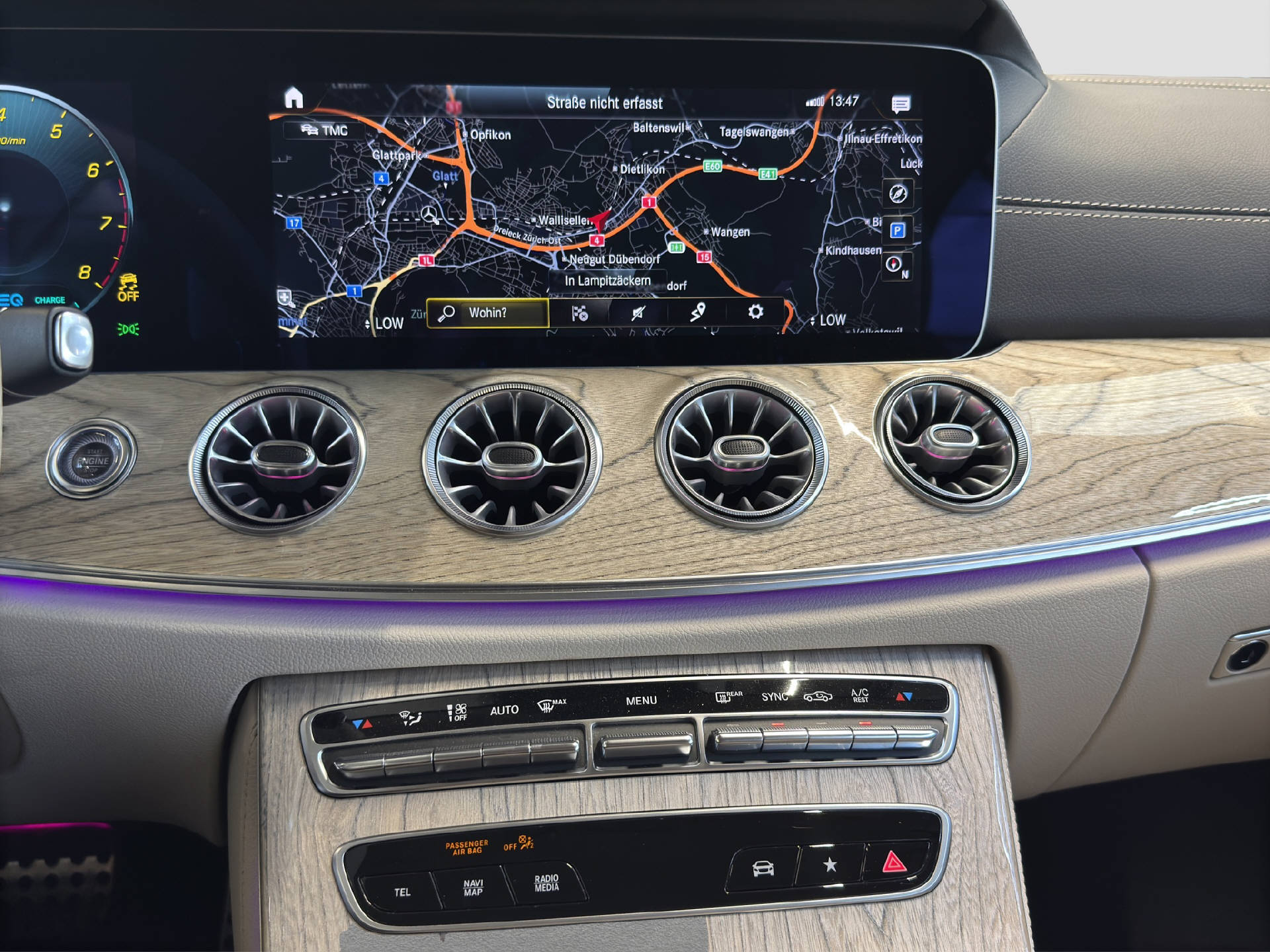 MERCEDES-BENZ E 300 AMG Line Cabriolet - 11