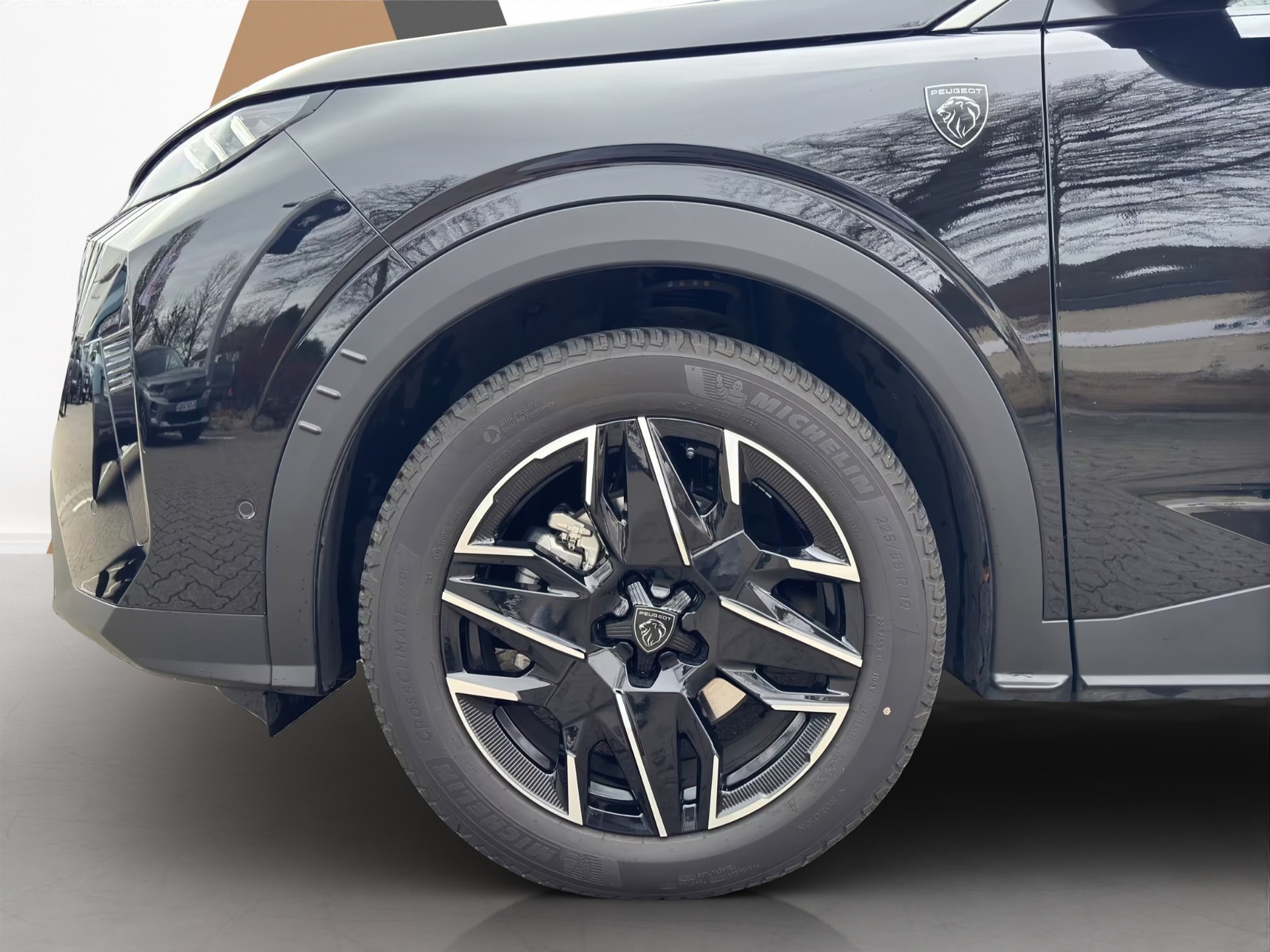 PEUGEOT 5008 1.2 Hybrid e-DCS6 GT 7 Plätzer - 7
