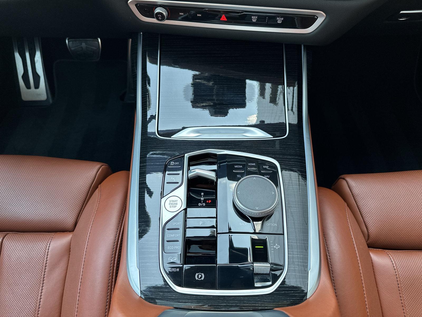 BMW X7 40d M Sport Pro xDrive G07 (CH) AHK ** 7 Places ** - 26