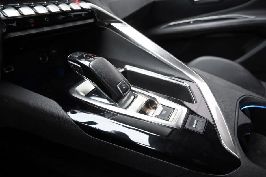 PEUGEOT 3008 1.5 BlueHDi GT Line EAT - 11