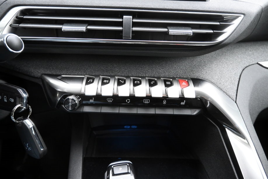 PEUGEOT 3008 1.5 BlueHDi GT Line EAT - 12