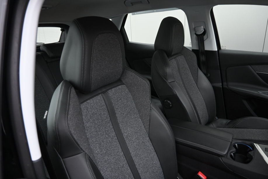 PEUGEOT 3008 1.5 BlueHDi GT Line EAT - 6