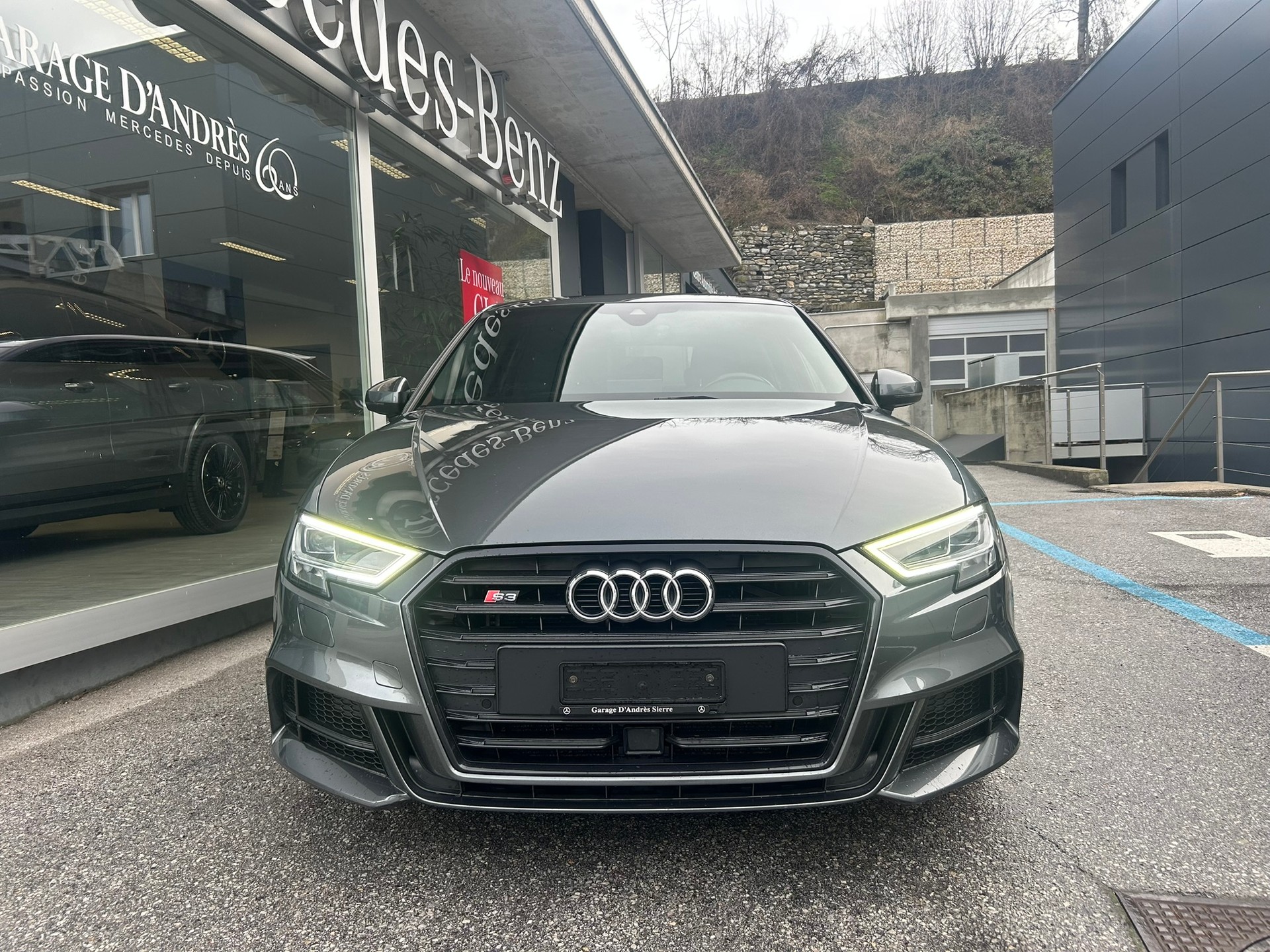 AUDI S3 Sportback 2.0 TFSI quattro S-tronic - 2