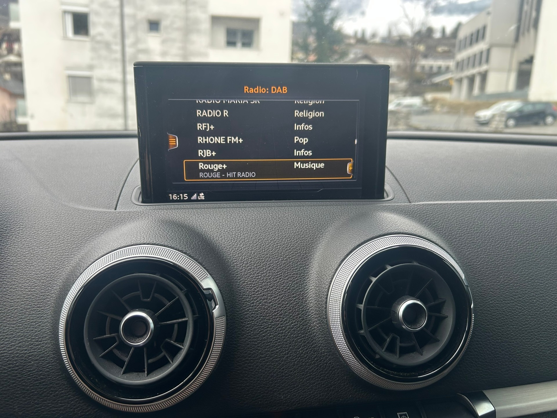 AUDI S3 Sportback 2.0 TFSI quattro S-tronic - 12