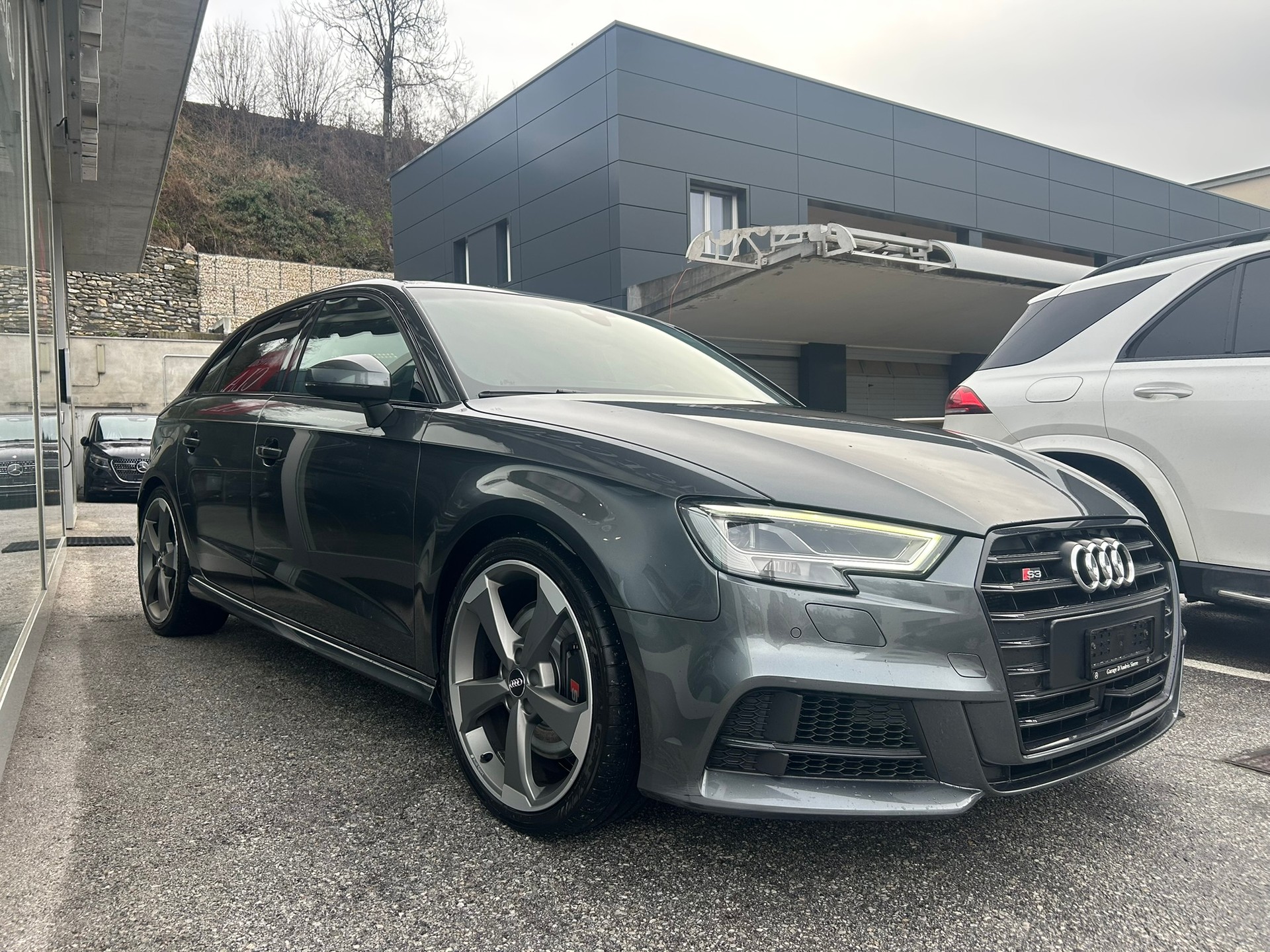 AUDI S3 Sportback 2.0 TFSI quattro S-tronic - 3