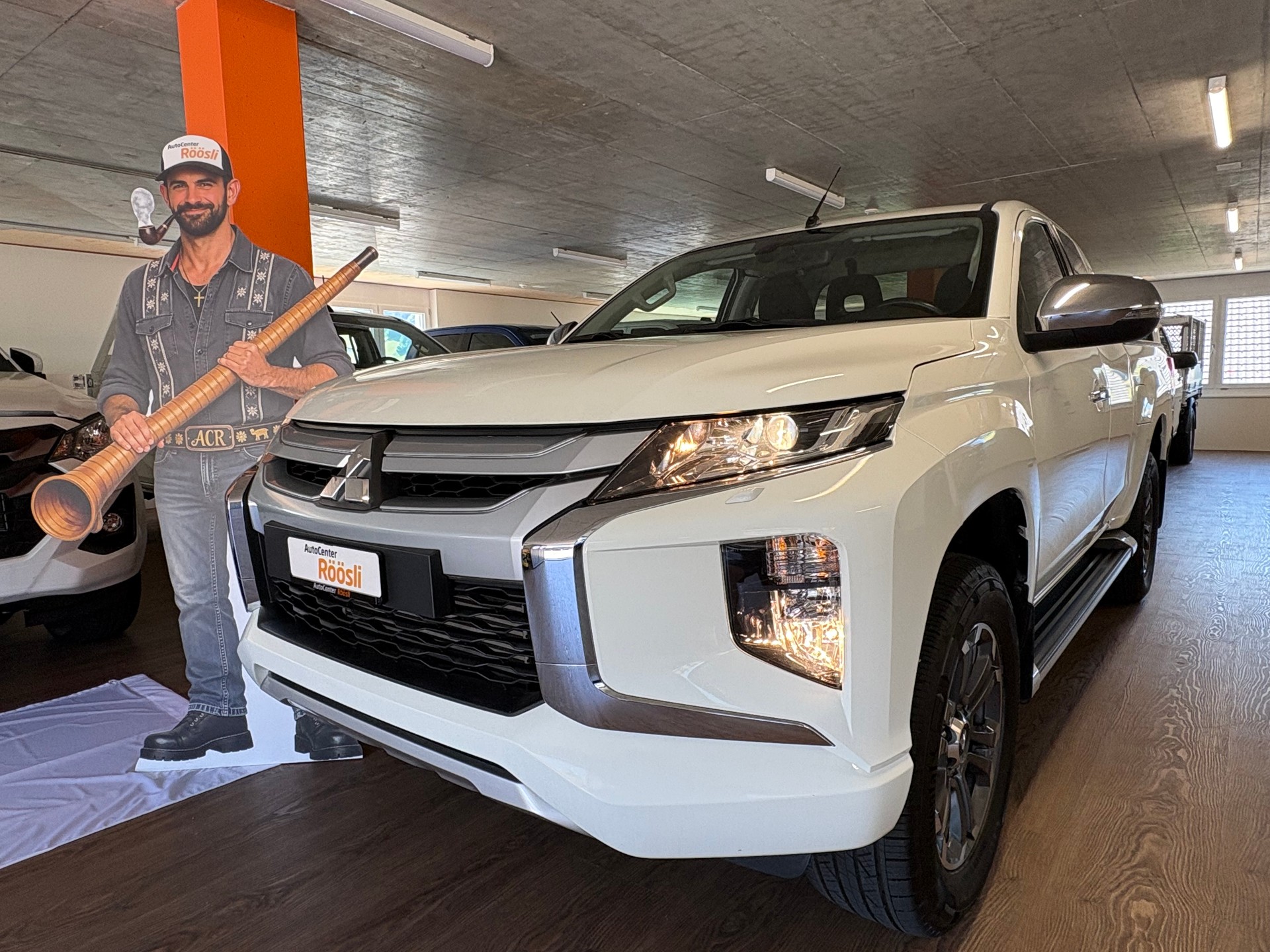 MITSUBISHI L 200 2.2 Style Club Cab