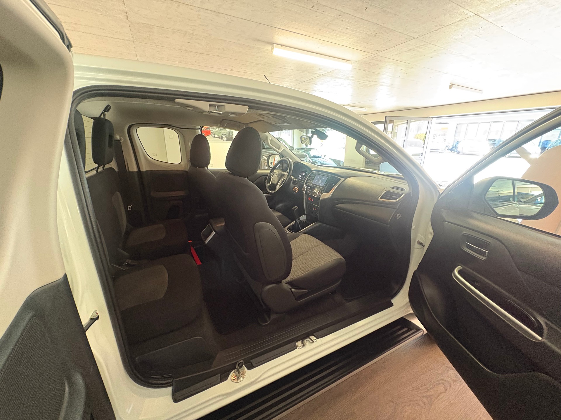 MITSUBISHI L 200 2.2 Style Club Cab - 11