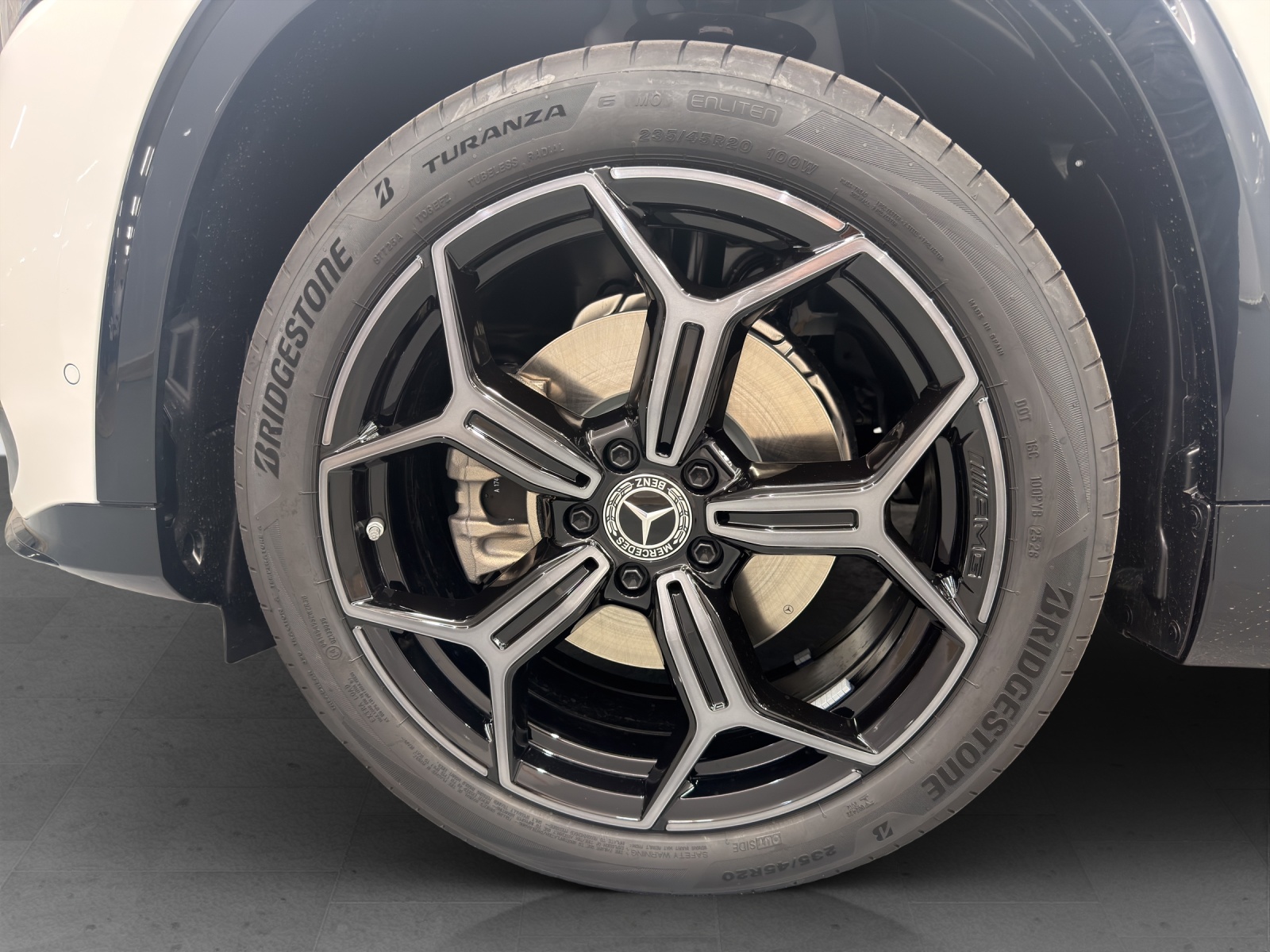 MERCEDES-BENZ GLB 220 AMG Line 4Matic - 6
