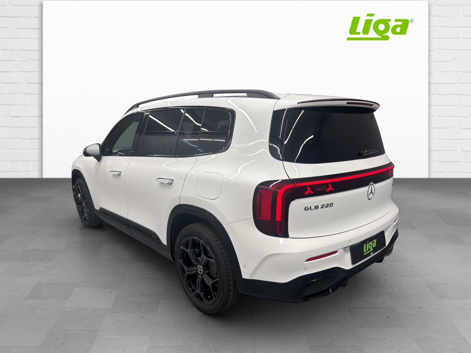 MERCEDES-BENZ GLB 220 AMG Line 4Matic - 4