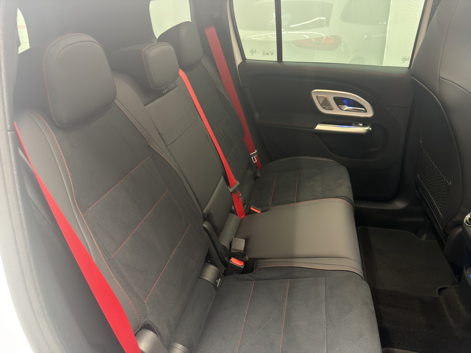 MERCEDES-BENZ GLB 220 AMG Line 4Matic - 10