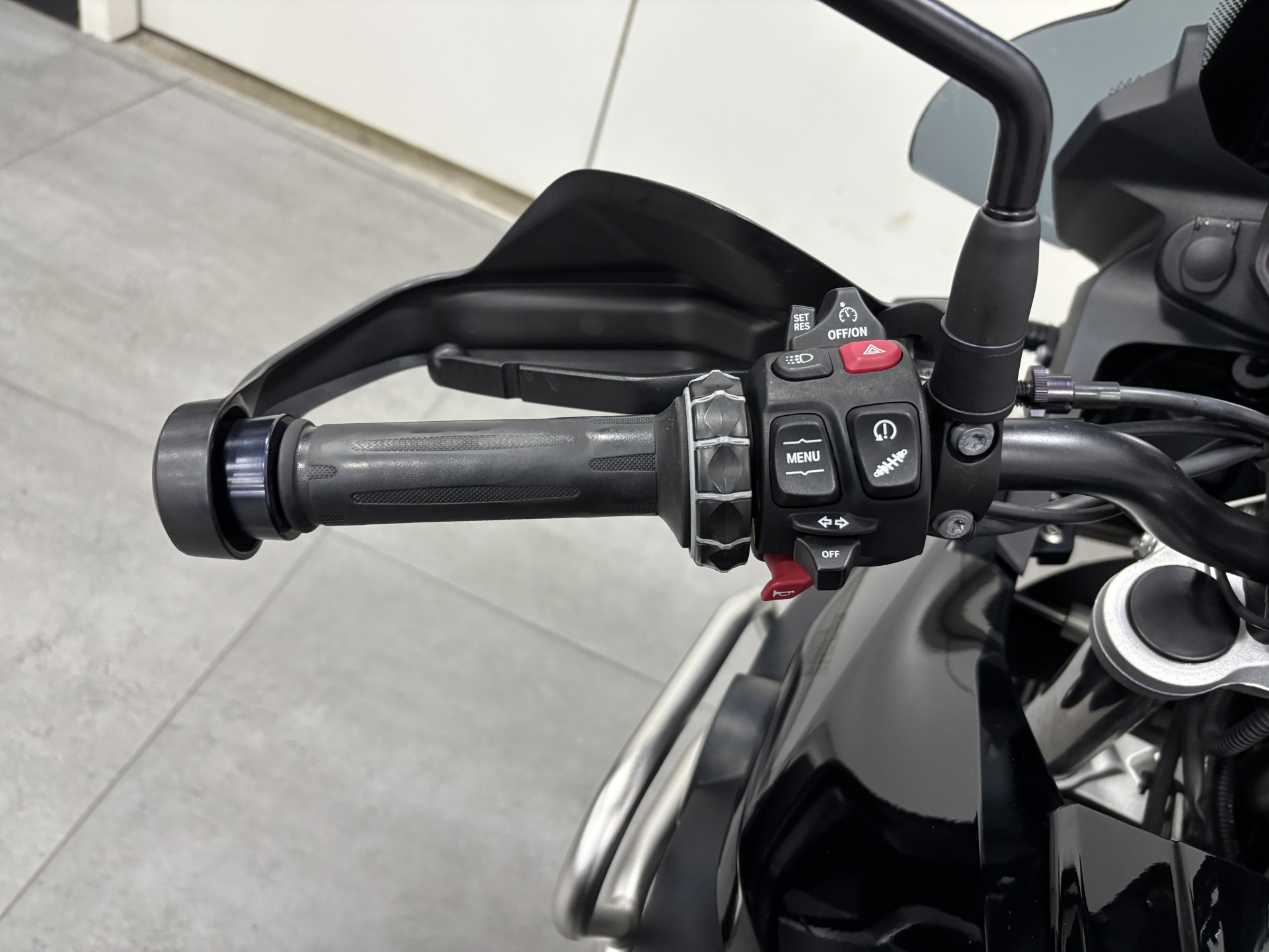 BMW F 750 GS Triple Black *** Garantie étendue 08.2028 *** - 6