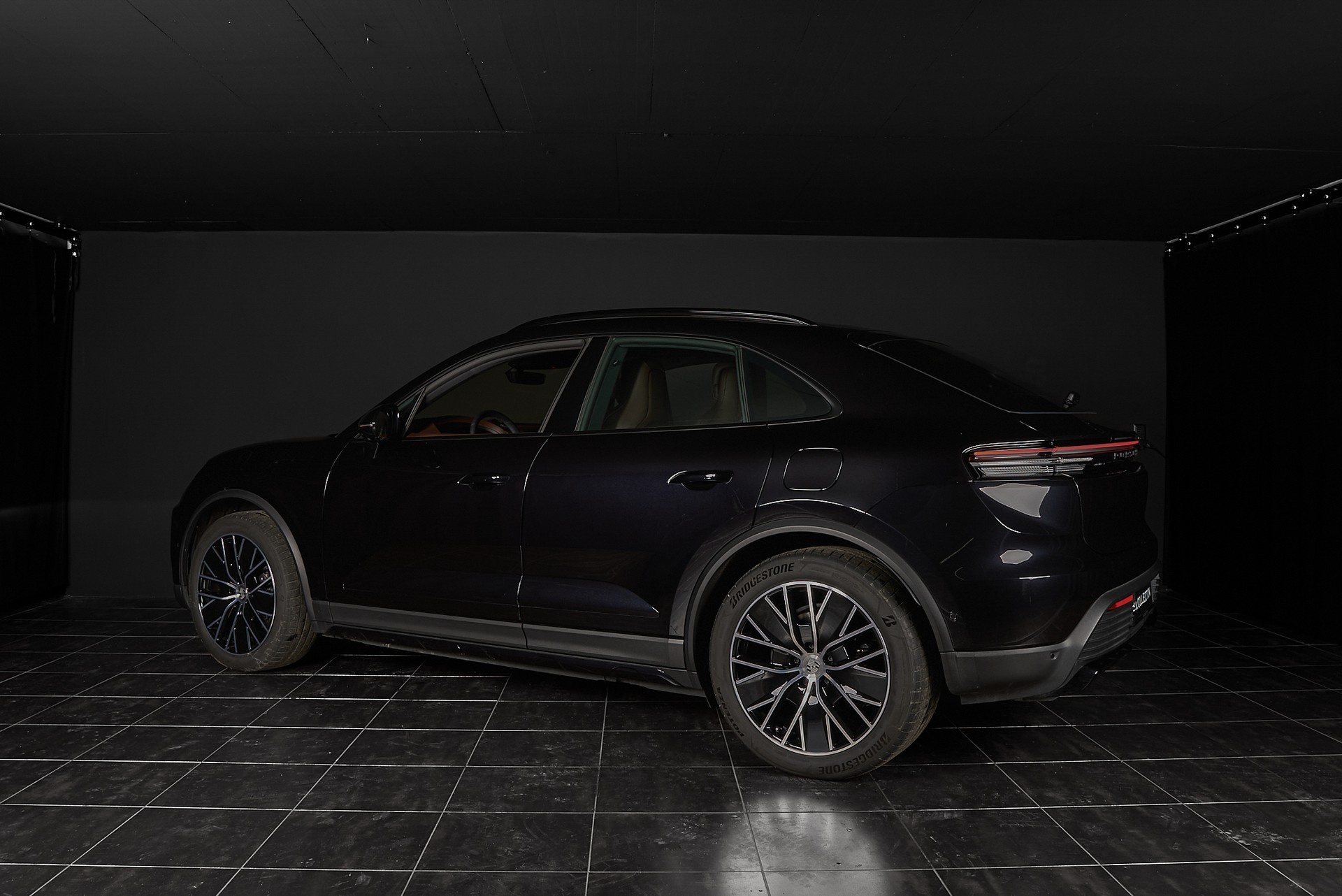 PORSCHE Macan 4 100kWh - 13