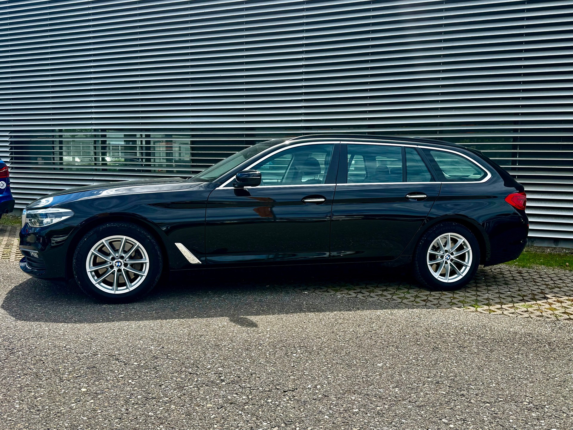BMW 530d xDrive Touring Steptronic - 4