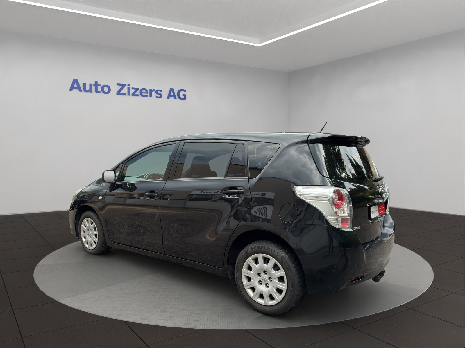 TOYOTA Verso 1.8 Linea Luna - 4