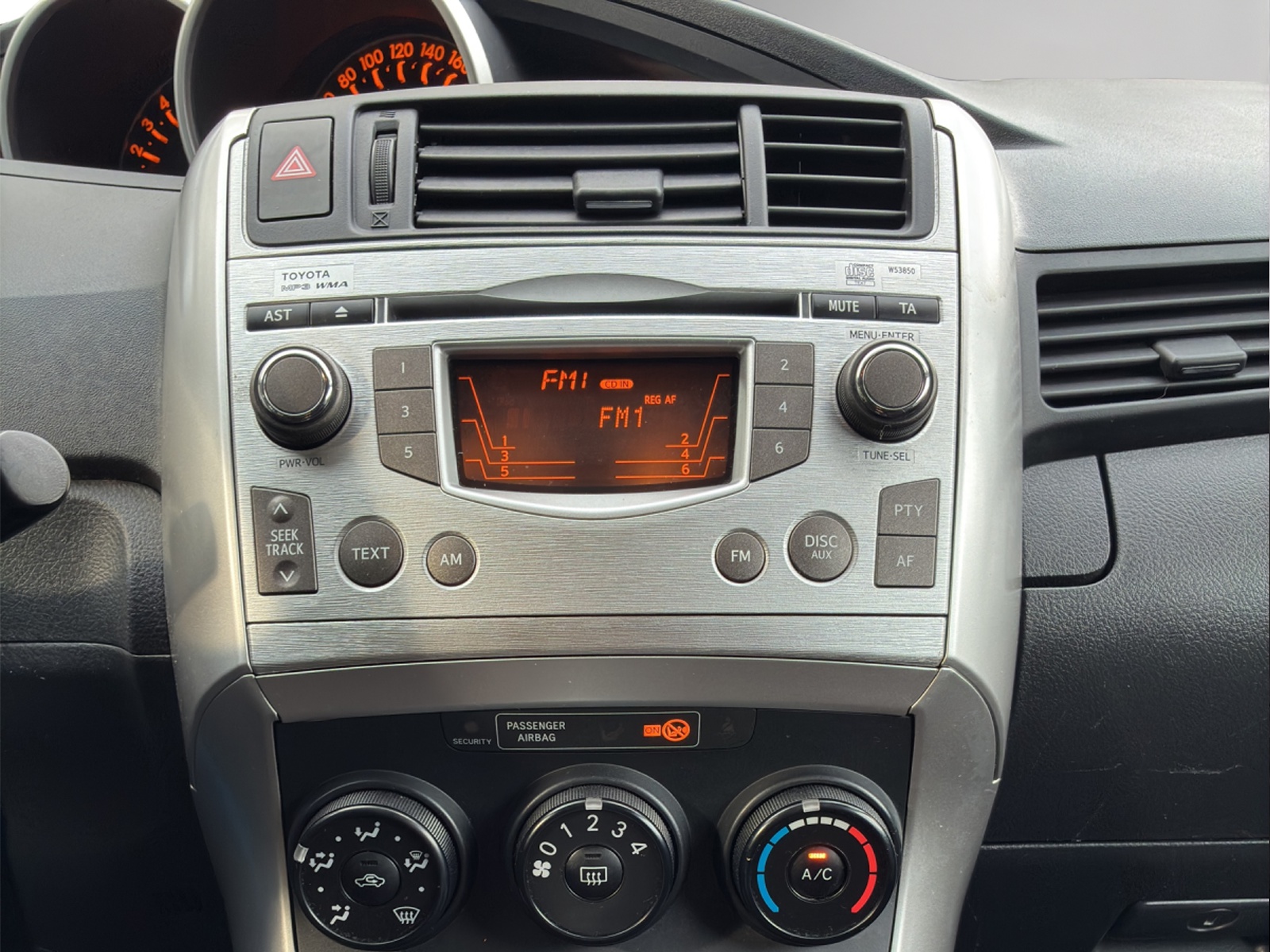 TOYOTA Verso 1.8 Linea Luna - 11