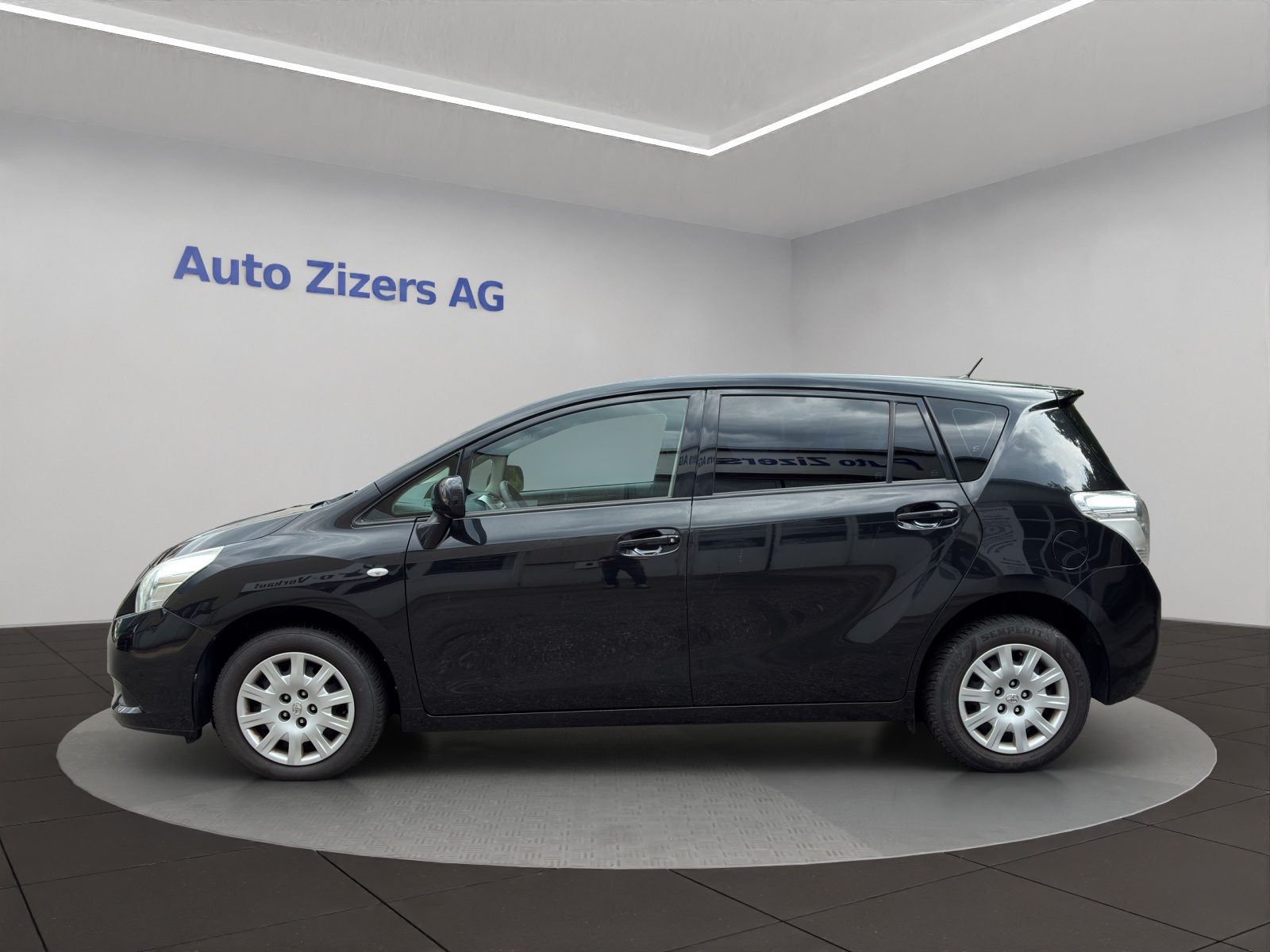 TOYOTA Verso 1.8 Linea Luna - 3
