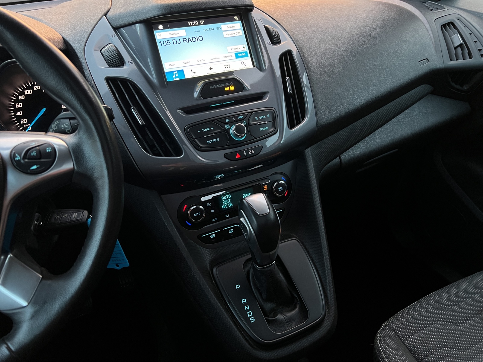 FORD GrTourneo C. 1.5 TDCi Tit - 11