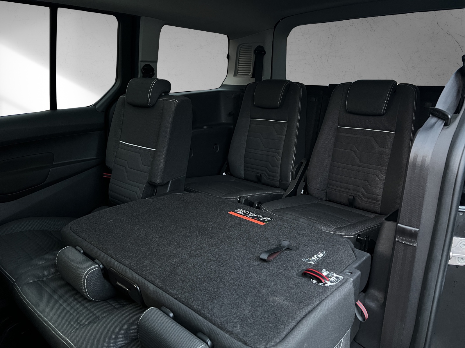 FORD GrTourneo C. 1.5 TDCi Tit - 14