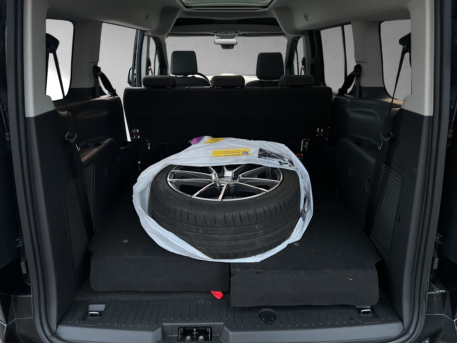 FORD GrTourneo C. 1.5 TDCi Tit - 15