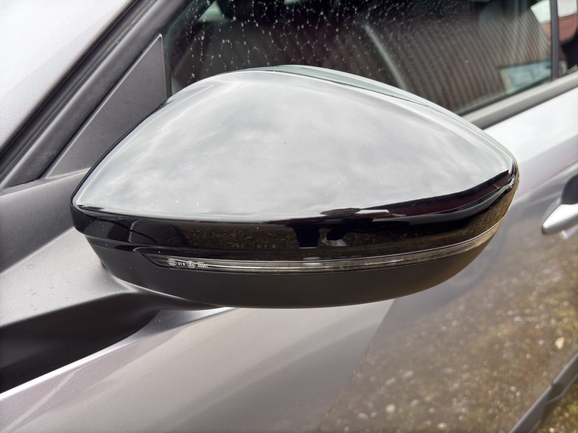 PEUGEOT 2008 1.2 Hybrid 145 Style - 51