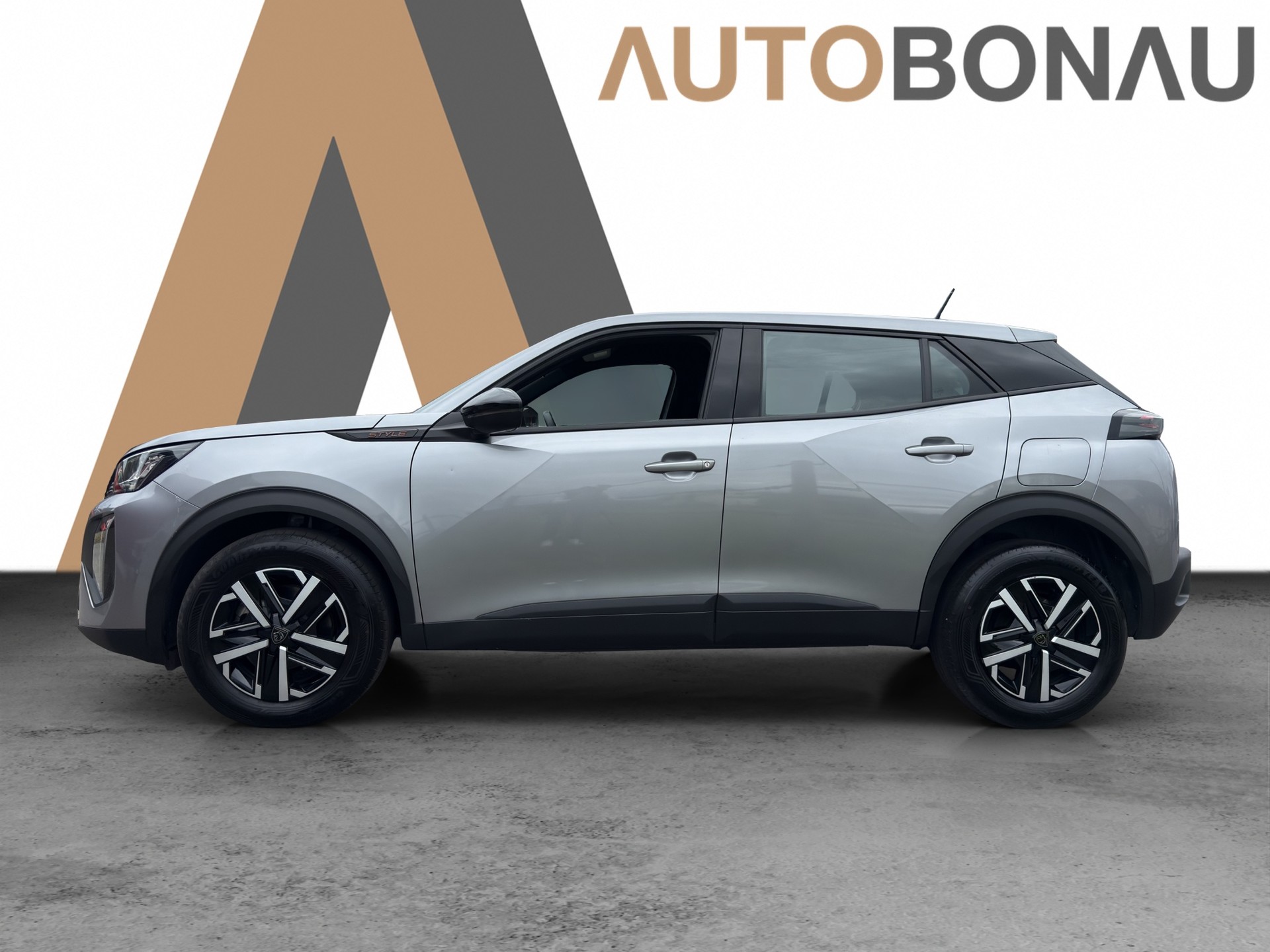 PEUGEOT 2008 1.2 Hybrid 145 Style - 2