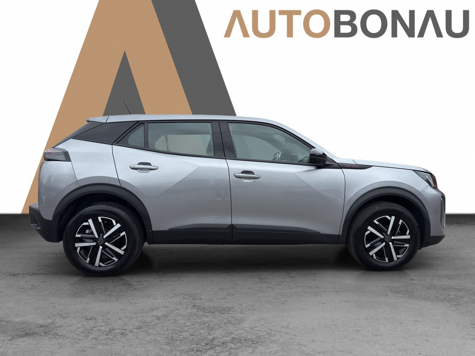 PEUGEOT 2008 1.2 Hybrid 145 Style - 6