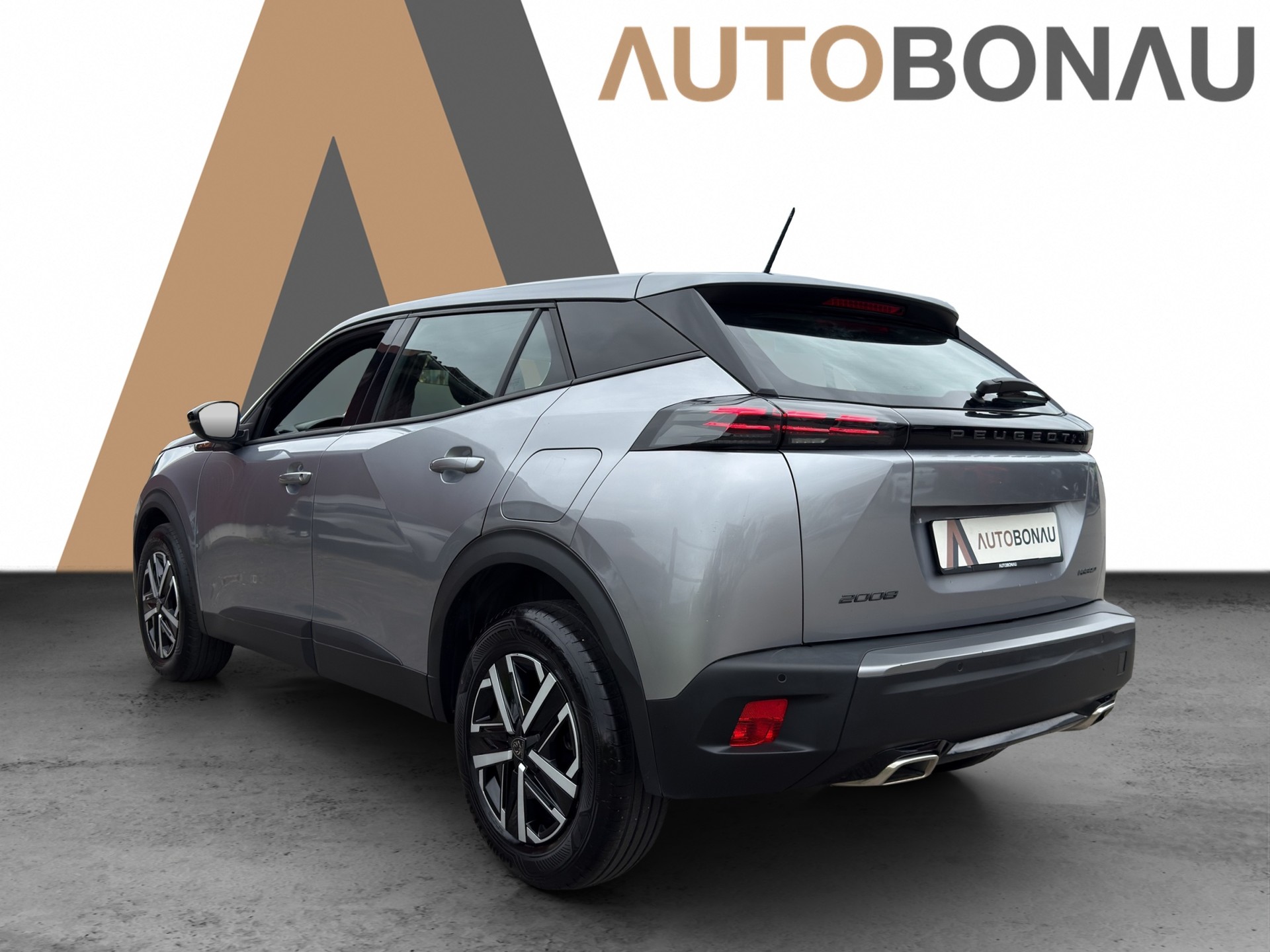 PEUGEOT 2008 1.2 Hybrid 145 Style - 3