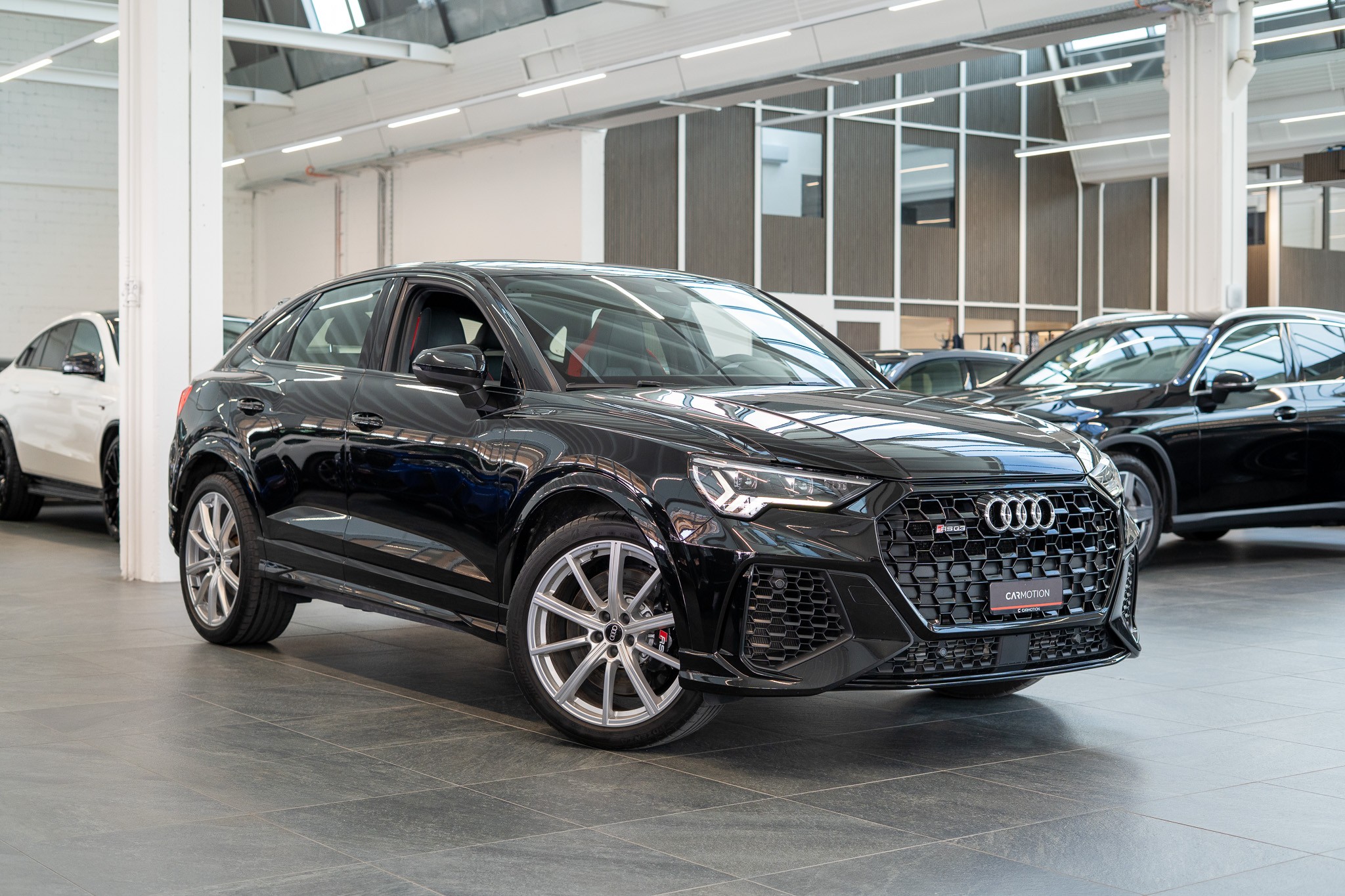 RS Q3 Sportback 2.5 TFSI quattro S-Tronic / Sportsitze / Alcantara-Lenkrad