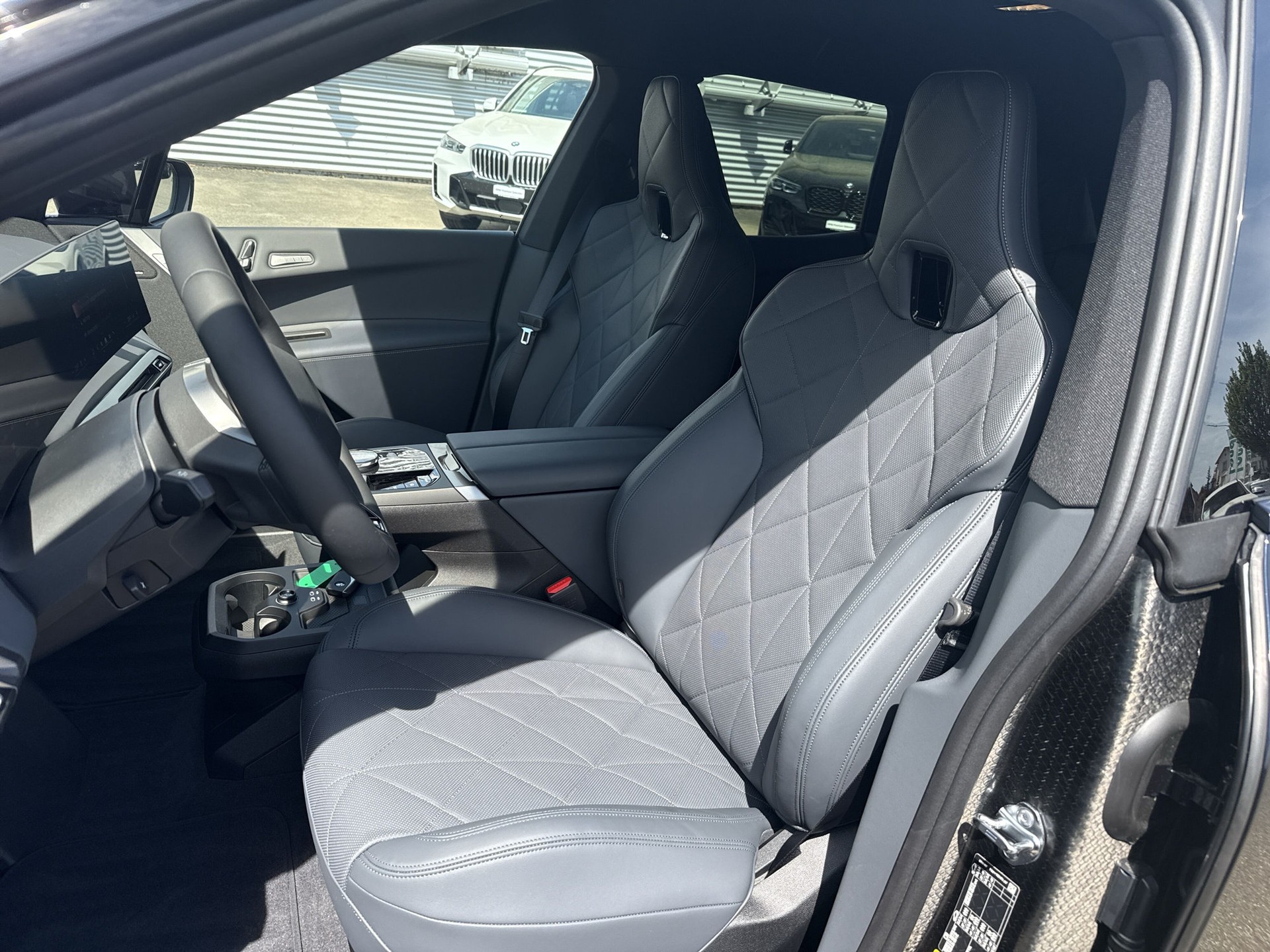 BMW iX xDrive45 M Sport - 11