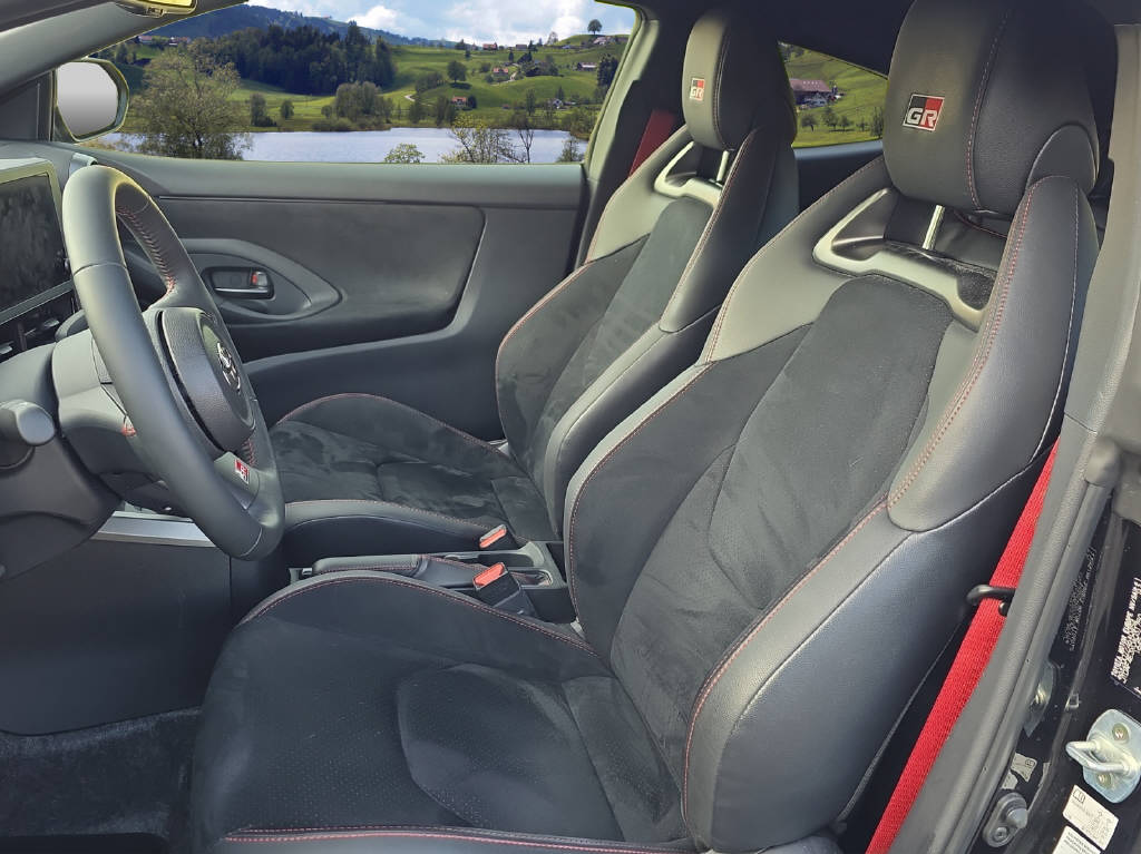 TOYOTA GR Yaris 1.6 Turbo Sport 4x4 - 6