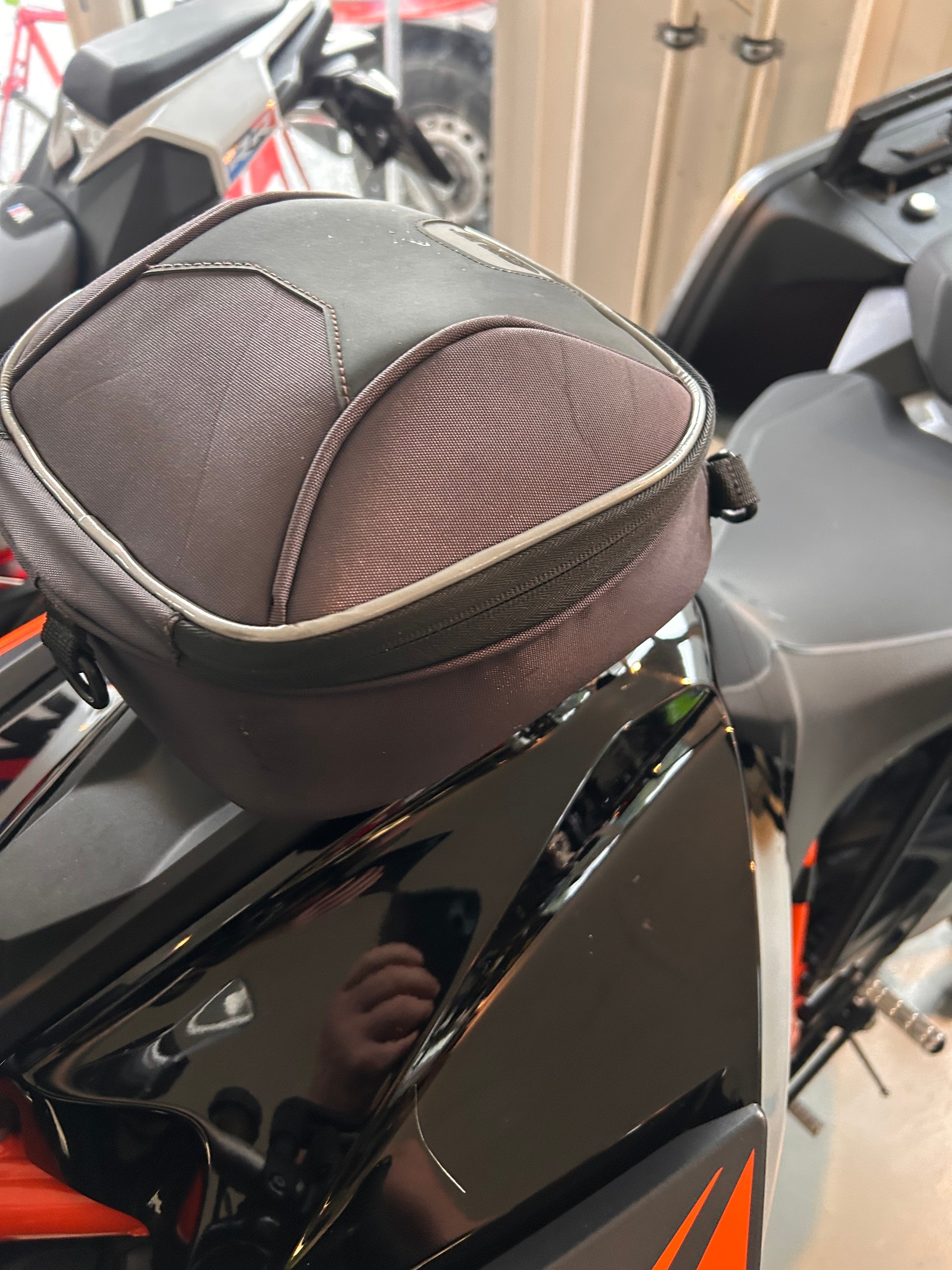 KTM 1290 Super Duke GT - 4