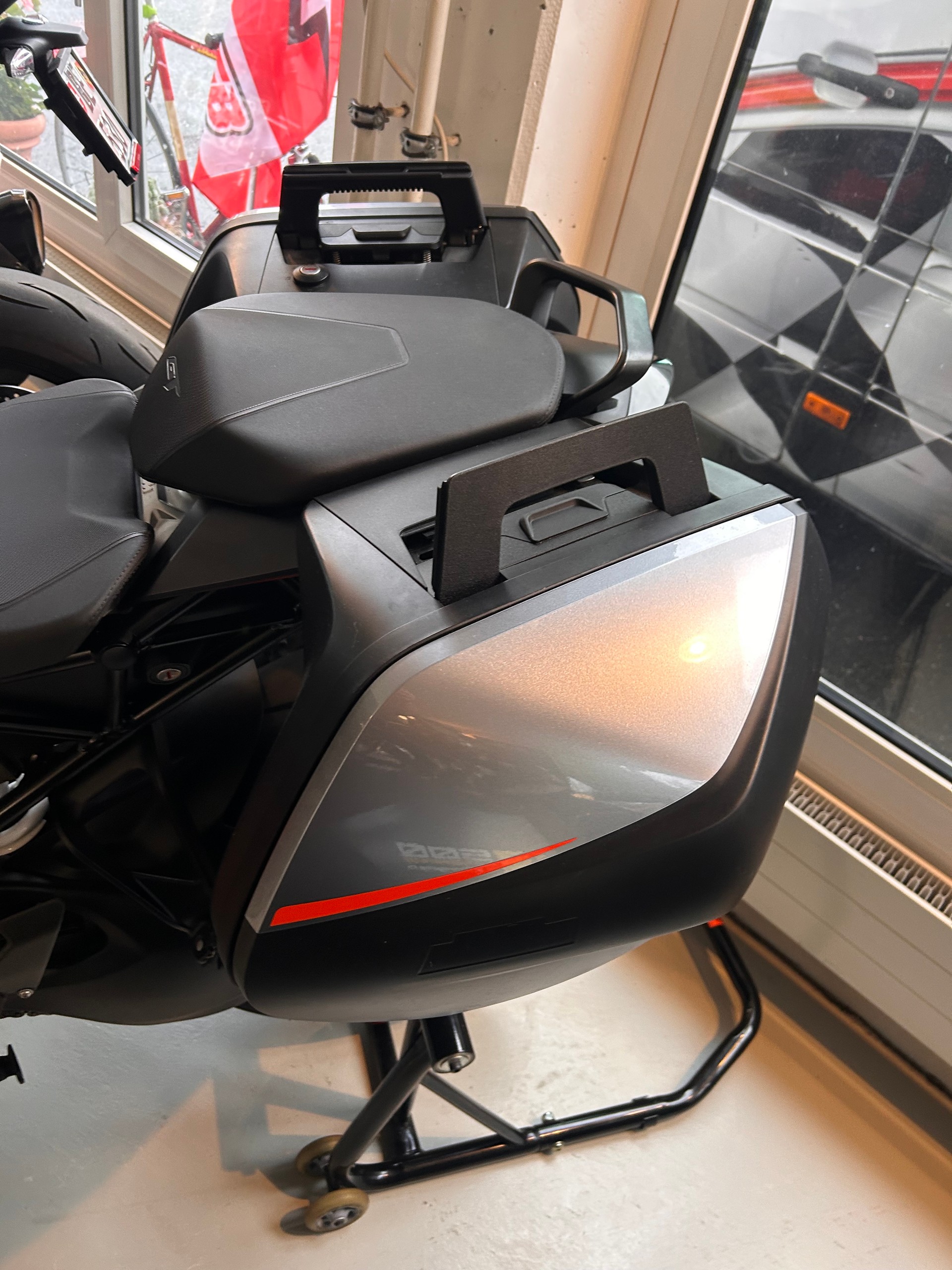 KTM 1290 Super Duke GT - 3