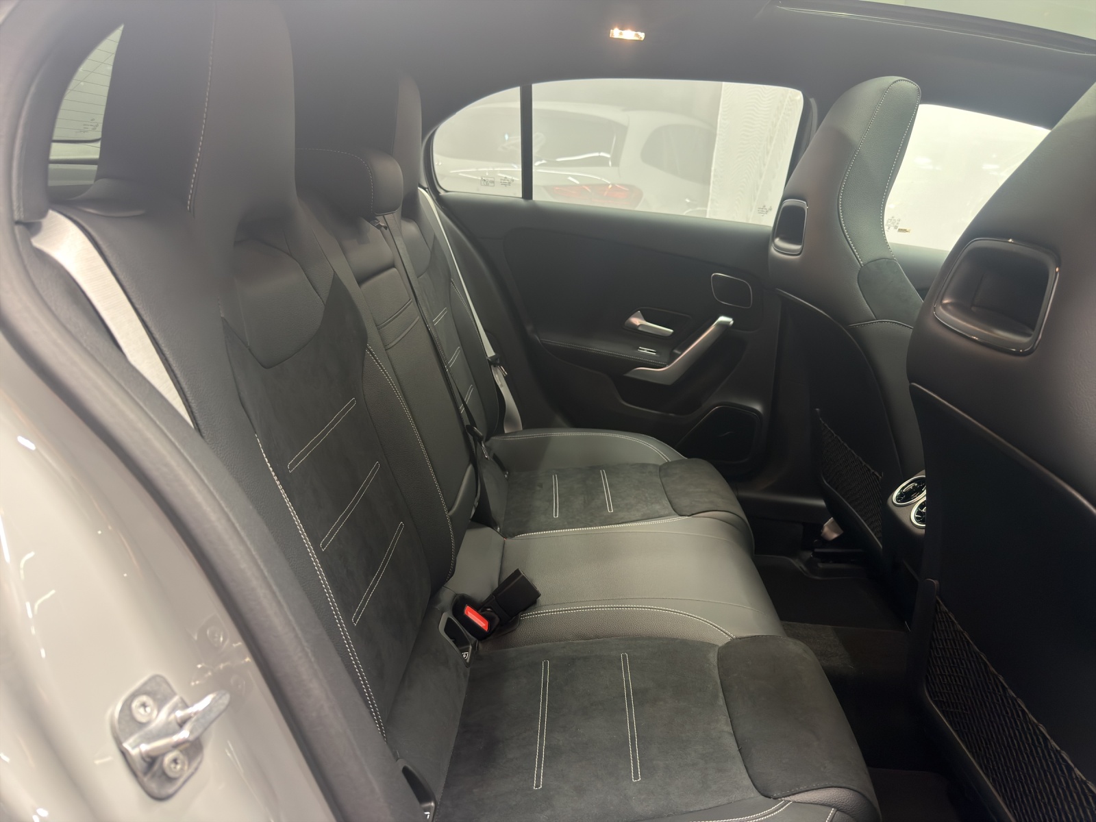 MERCEDES-BENZ A 250 e AMG Line EQ Star - 10