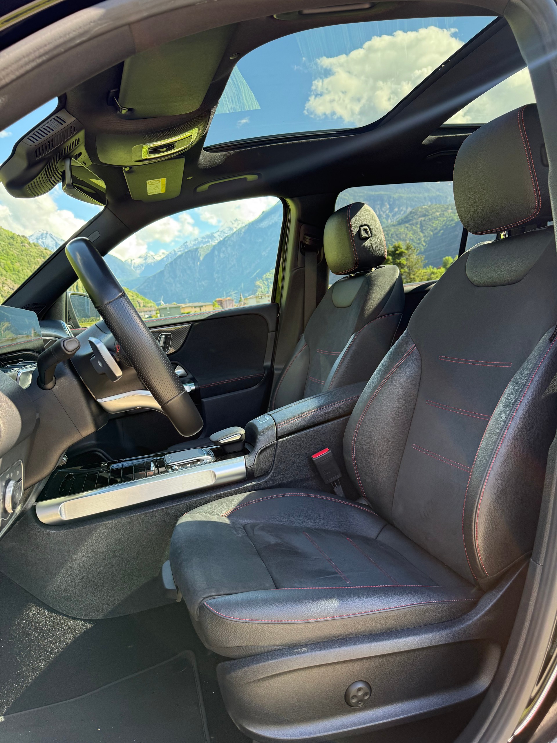 MERCEDES-BENZ GLB 250 4Matic AMG Line 8G-Tronic - 12