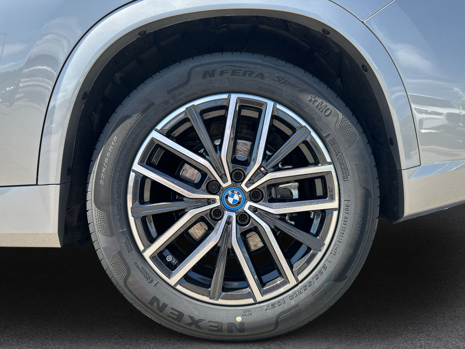 BMW iX1 xDrive 30 M Sport - 9
