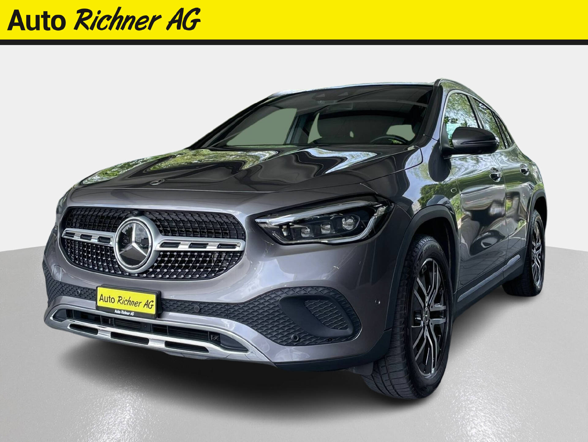 MERCEDES-BENZ GLA 250 e Style-1