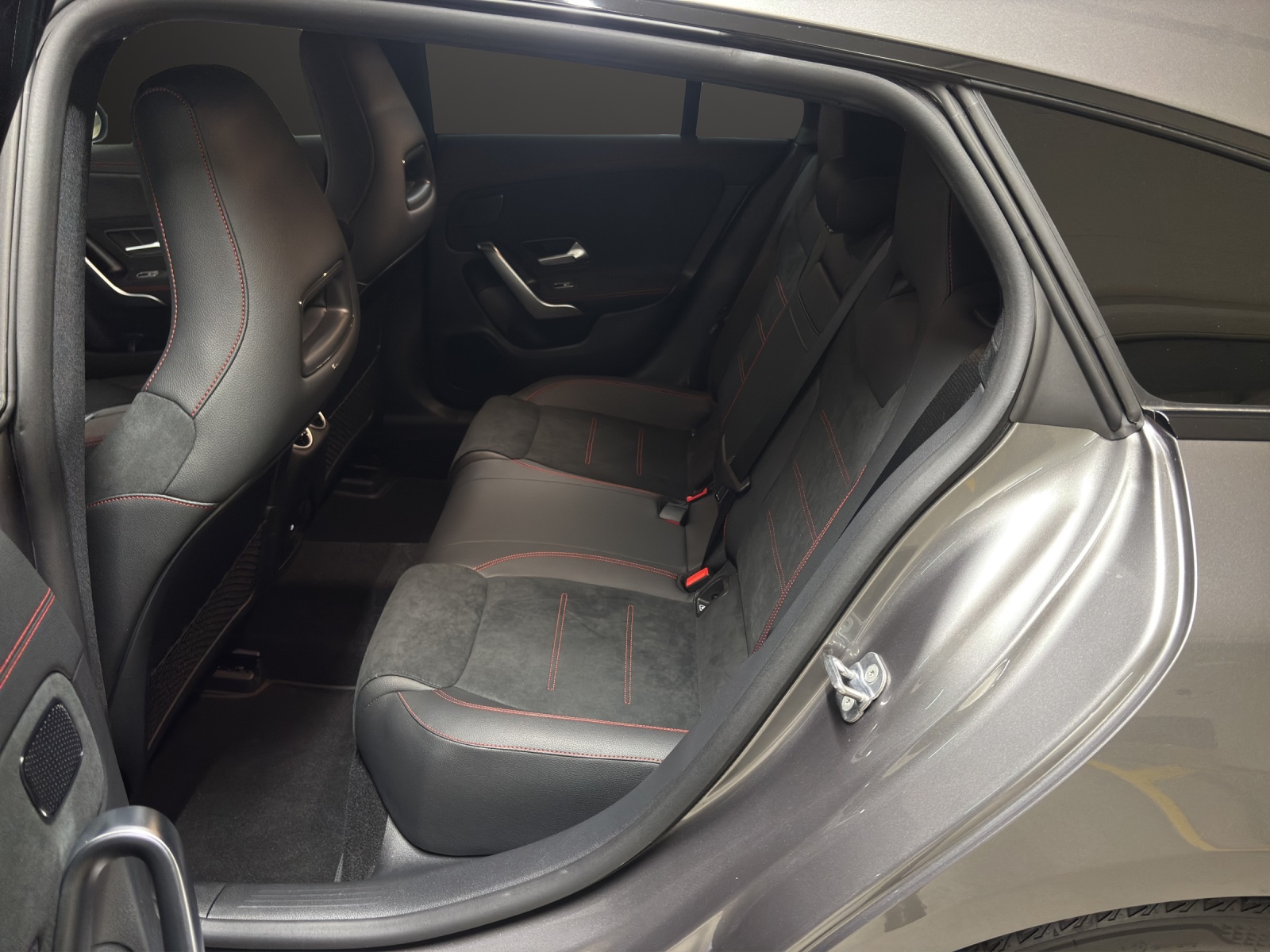 MERCEDES-BENZ CLA Shooting Brake 250 4Matic 8G-DCT - 12