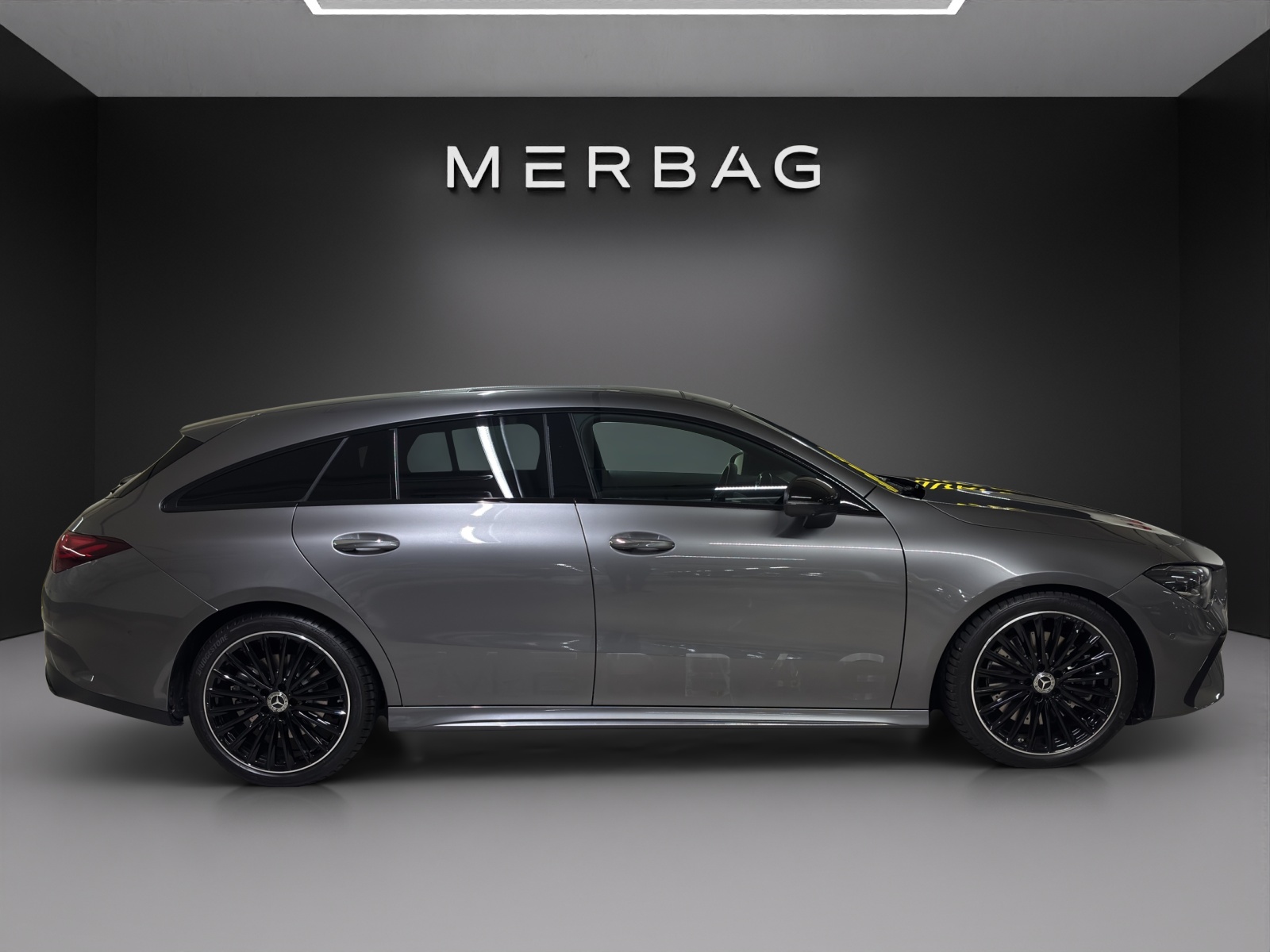 MERCEDES-BENZ CLA Shooting Brake 250 4Matic 8G-DCT - 2