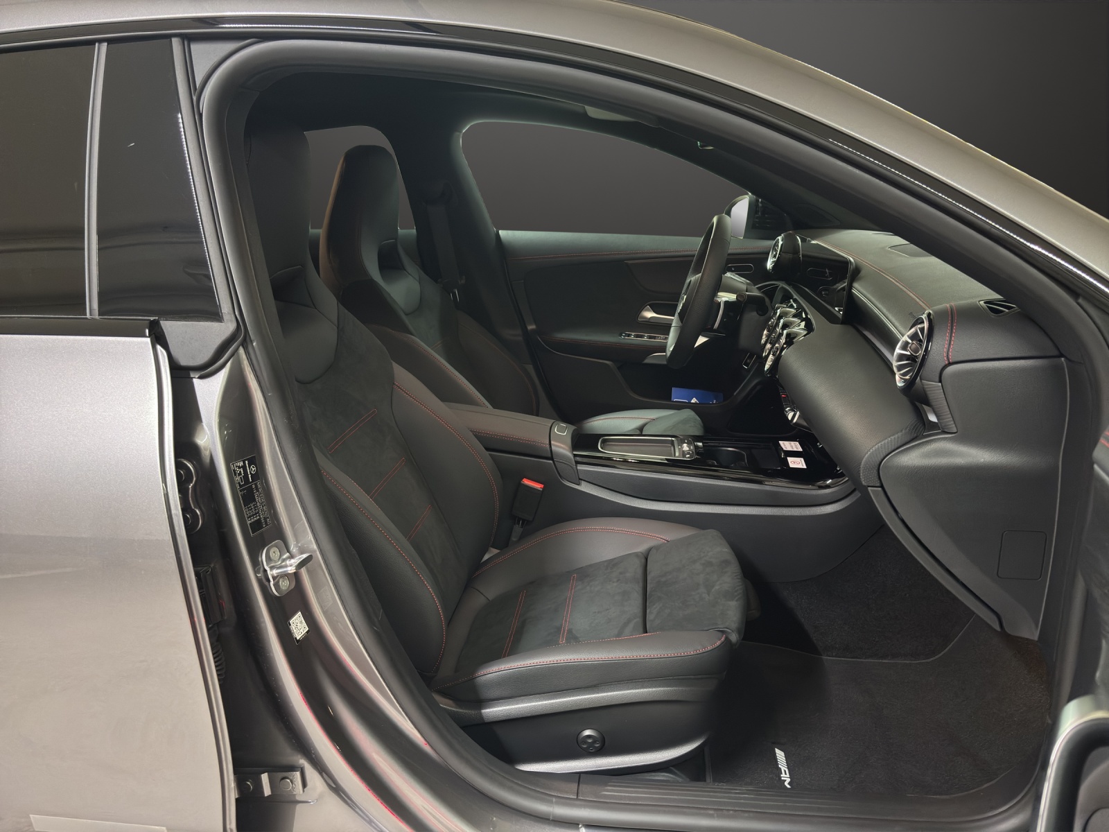 MERCEDES-BENZ CLA Shooting Brake 250 4Matic 8G-DCT - 11