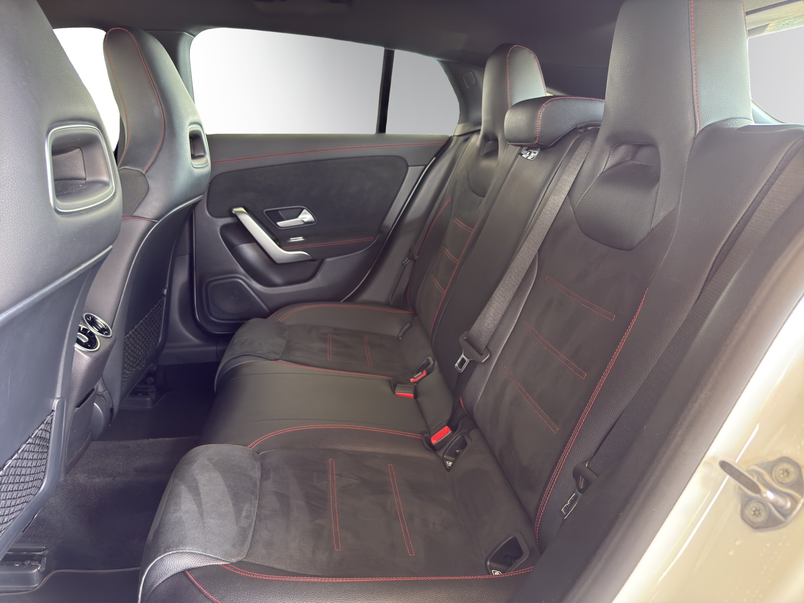 MERCEDES-BENZ CLA SB 200 AMG Line 7G - 10