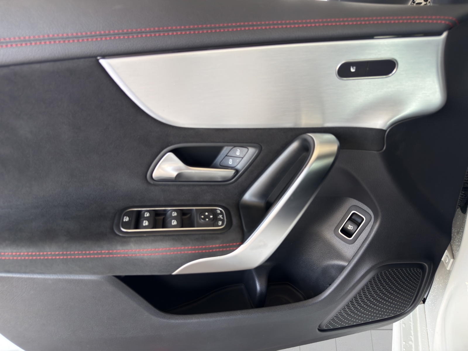 MERCEDES-BENZ CLA SB 200 AMG Line 7G - 7