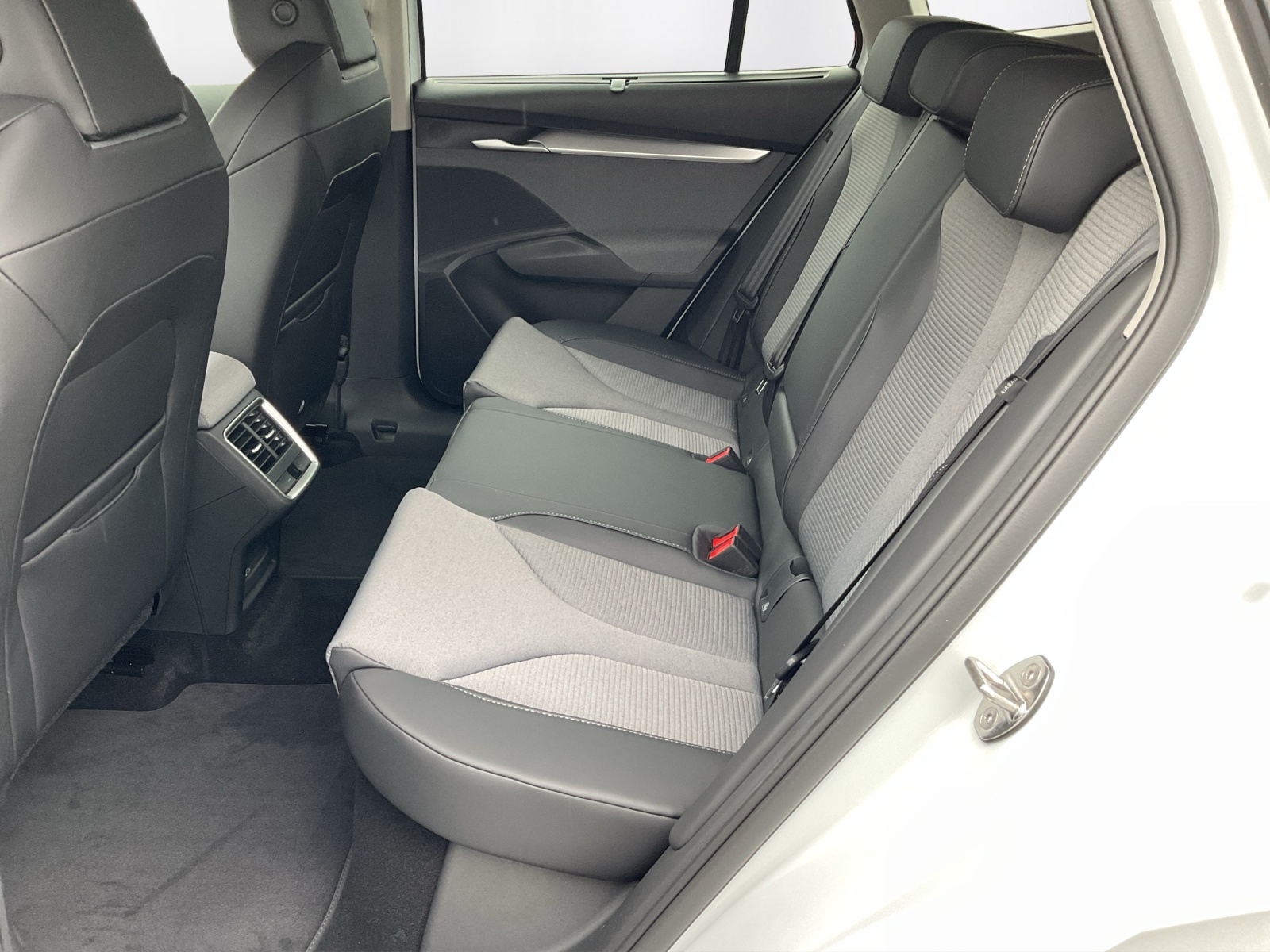 SKODA Enyaq 85x 4x4 - 12