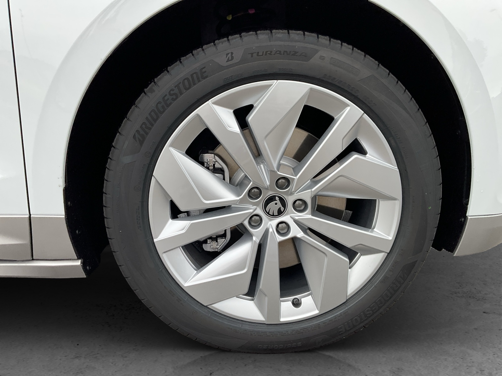 SKODA Enyaq 85x 4x4 - 14