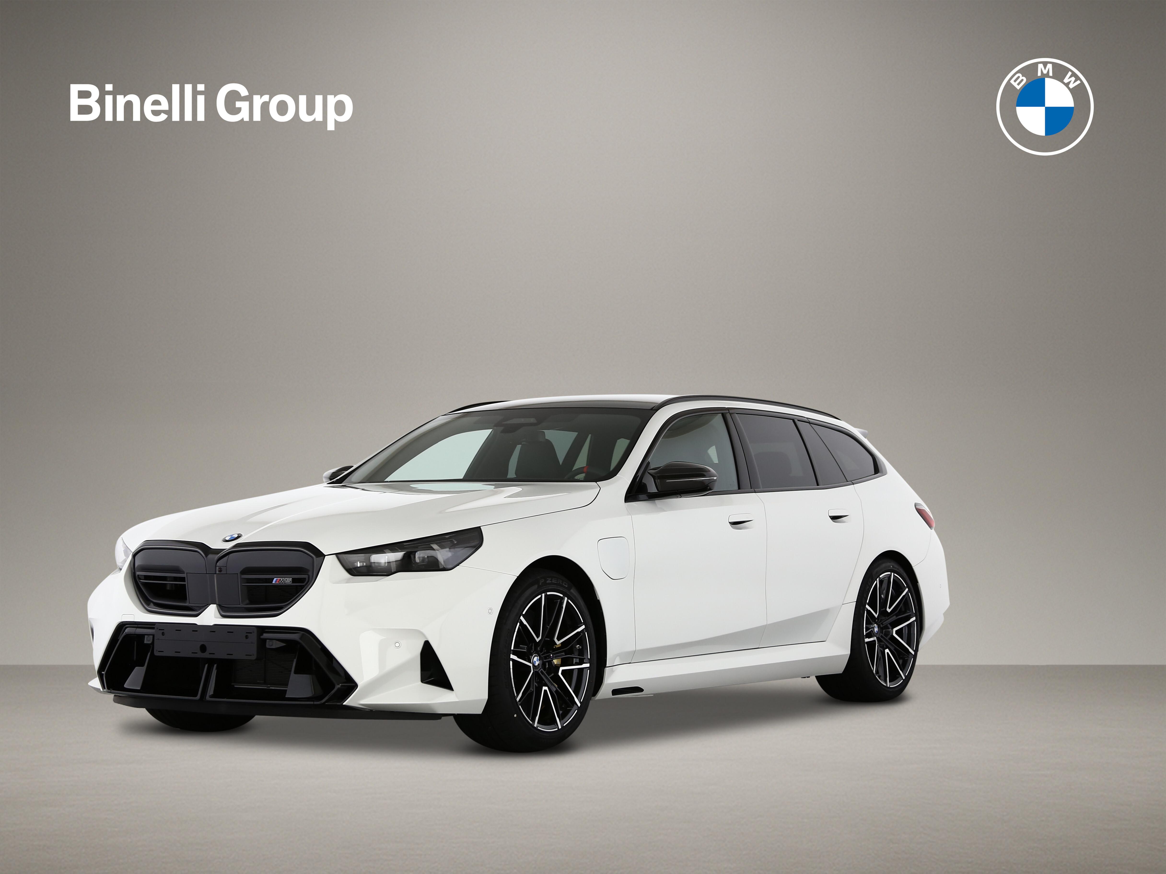M5 xDrive Touring
