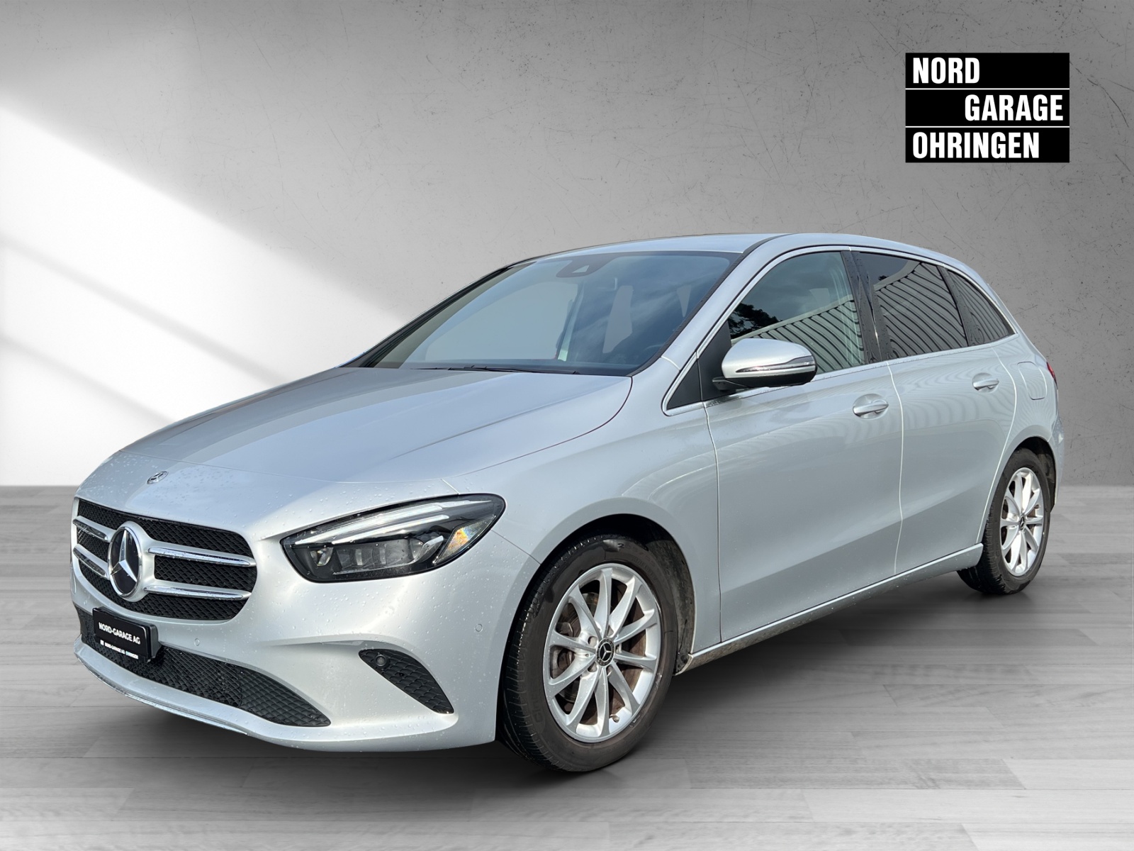 MERCEDES-BENZ B 180 Progressive