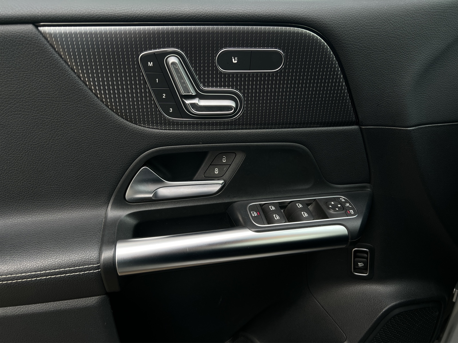 MERCEDES-BENZ B 180 Progressive - 13