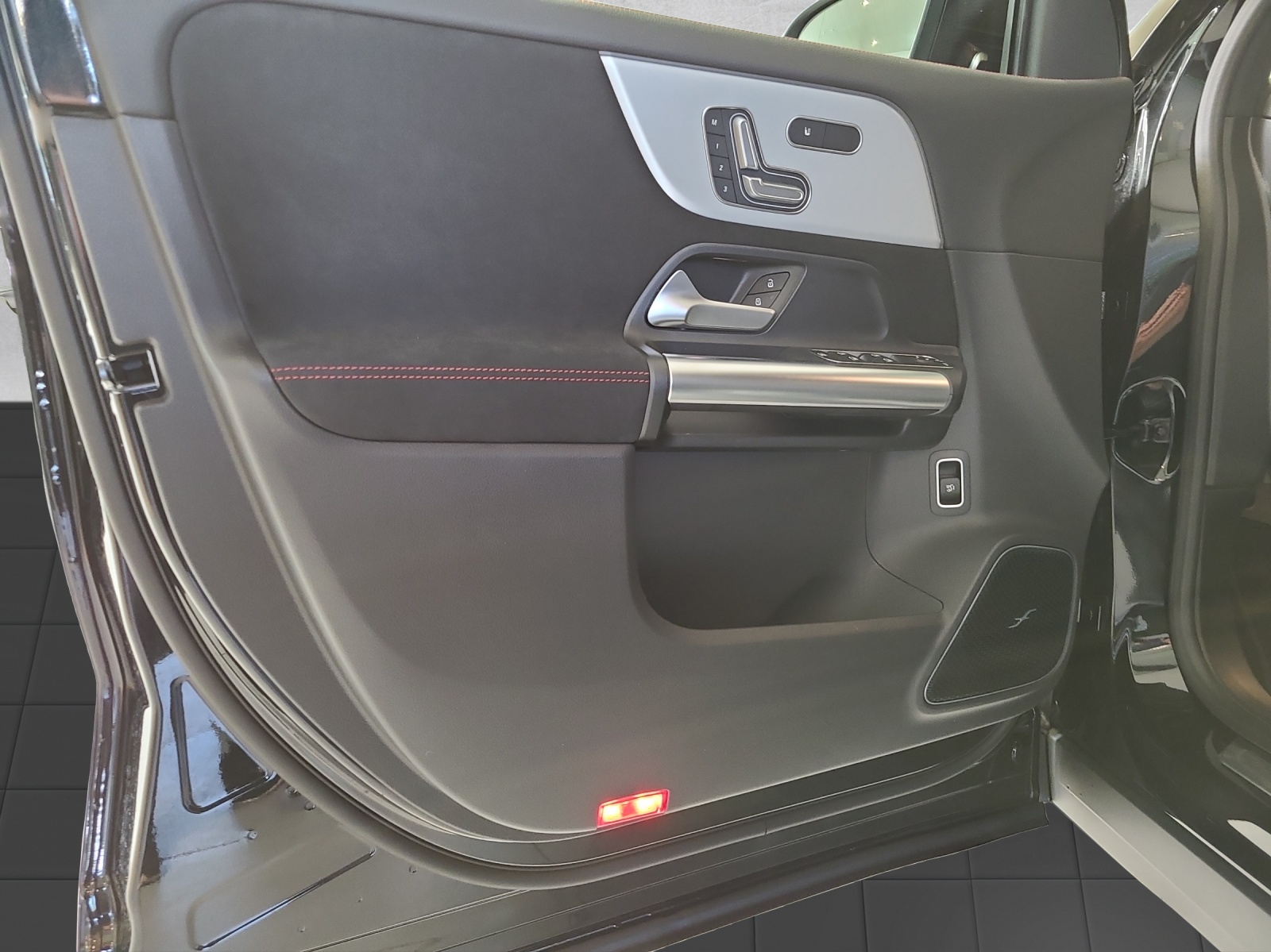 MERCEDES-BENZ EQA 350 66,5 kWh 4Matic Excellence - 9