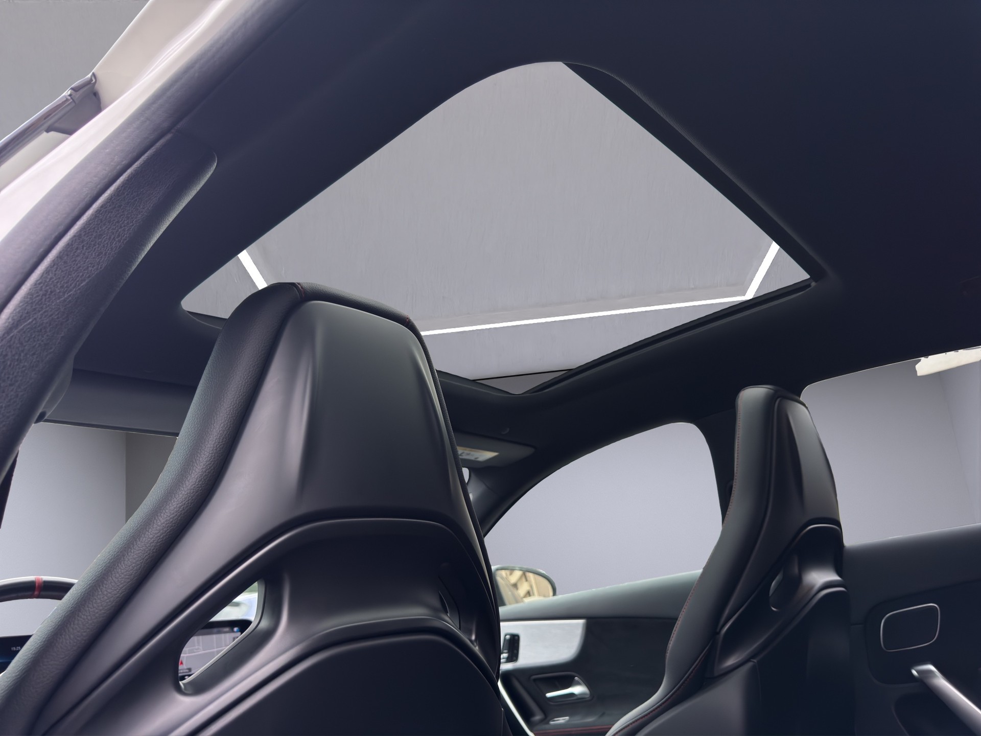 MERCEDES-BENZ A 35 AMG 4Matic Speedshift - 19